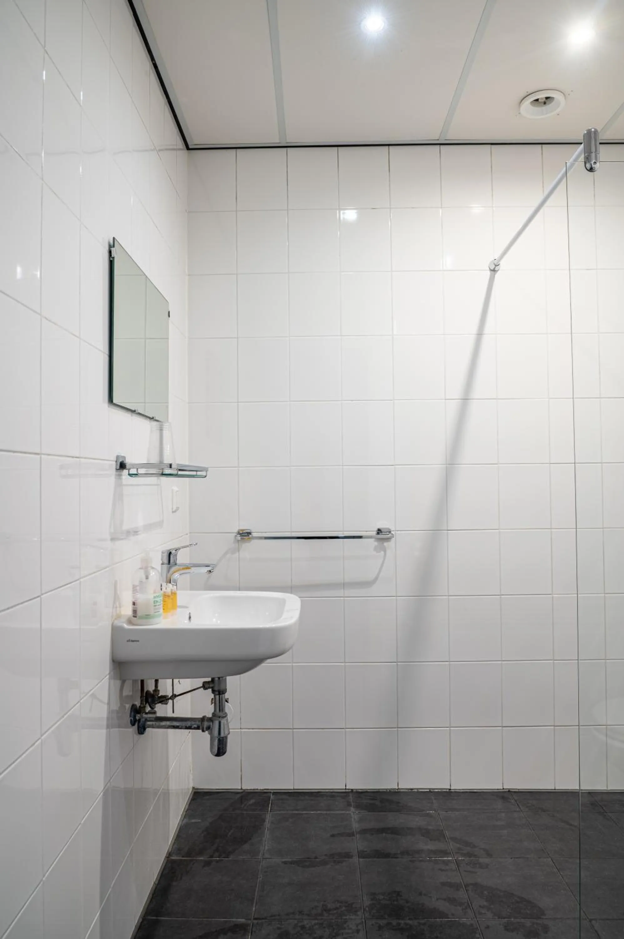 Shower in Hotel Kap City Centre