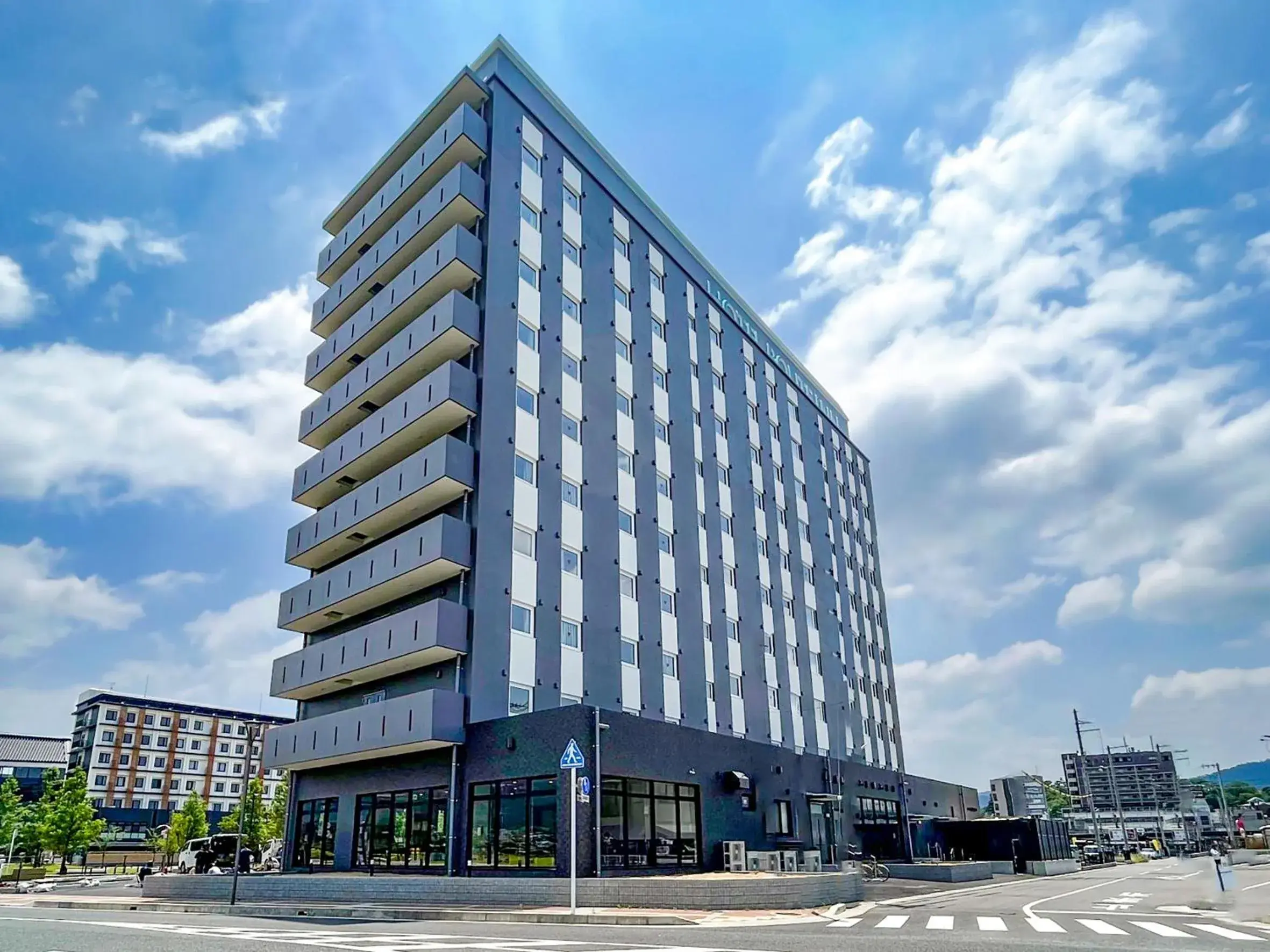 Property building in Hotel Route Inn Kyoto Kameoka Ekimae Property building in Hotel Route Inn Kyoto Kameoka Ekimae