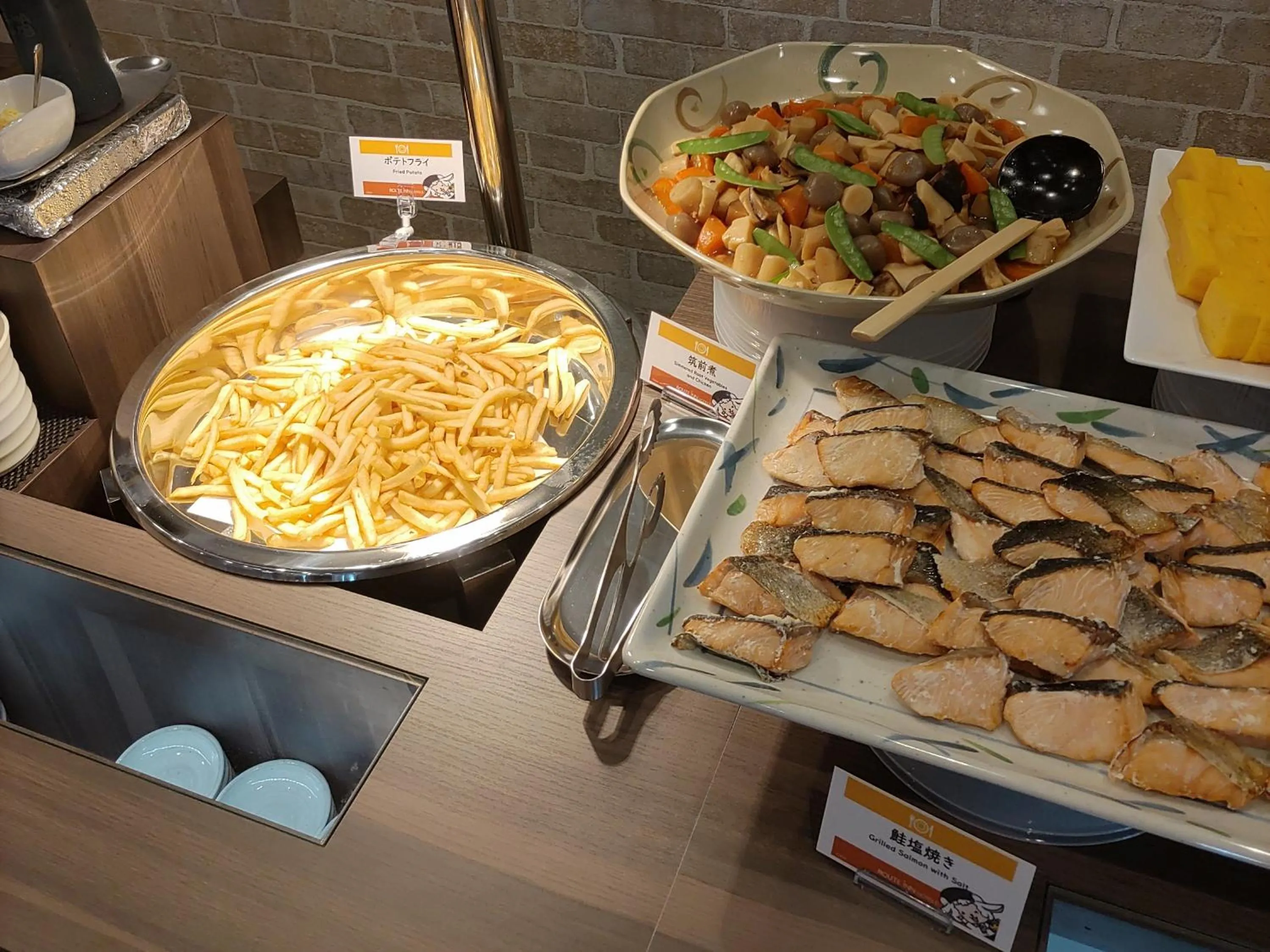 Buffet breakfast in Hotel Route Inn Kyoto Kameoka Ekimae