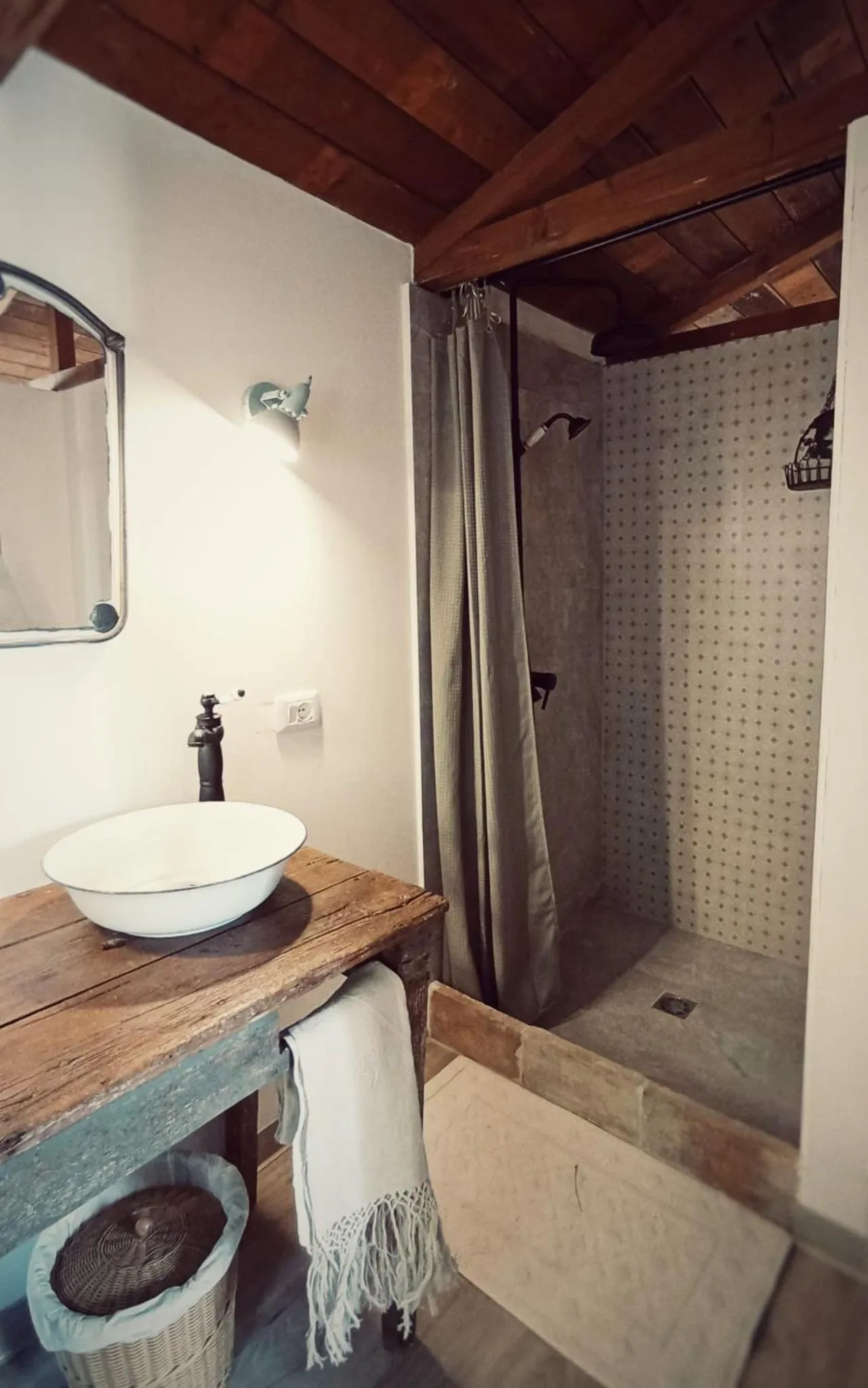 Shower in Le Bumbarelle
