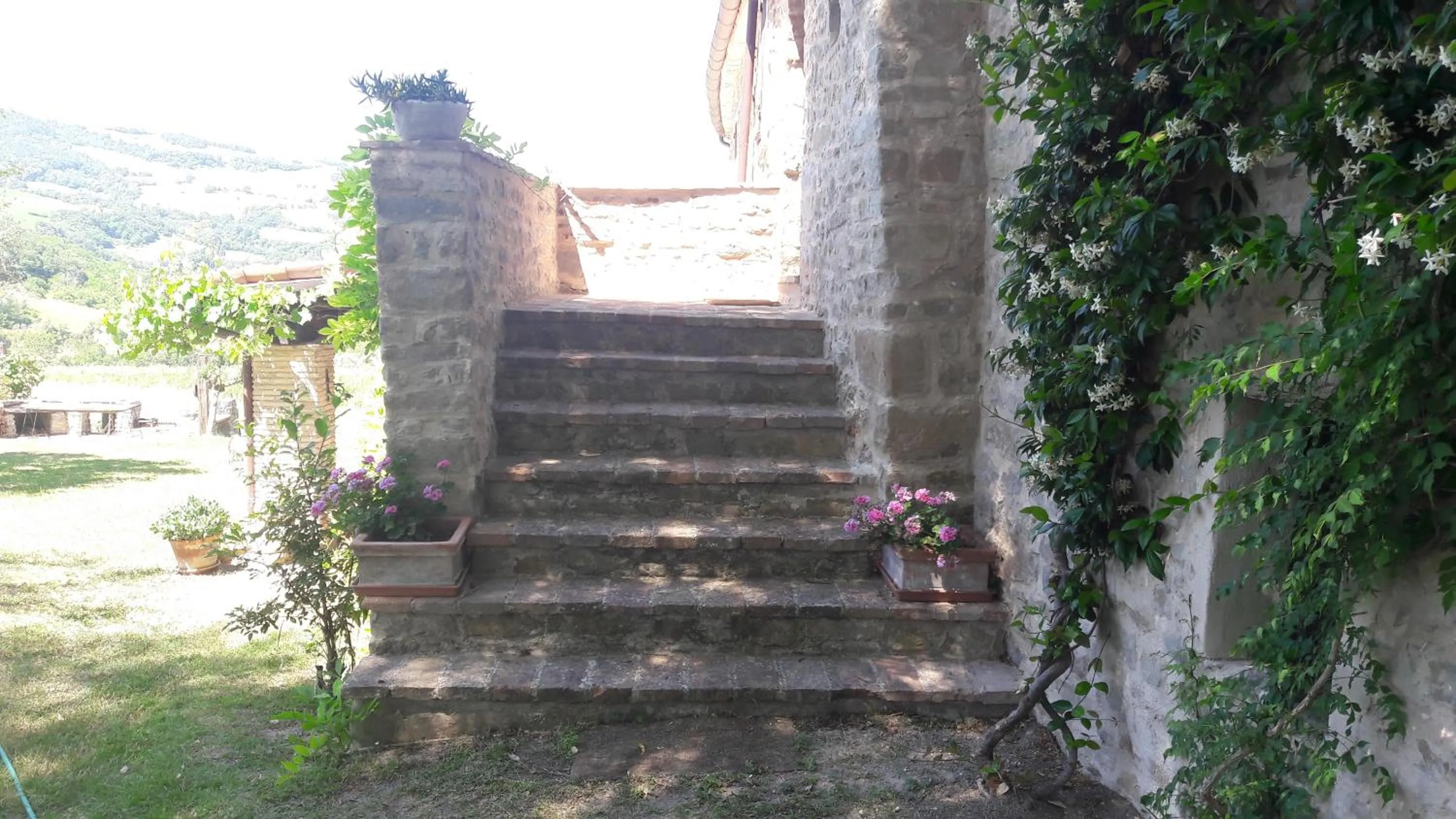 Facade/entrance in Le Bumbarelle