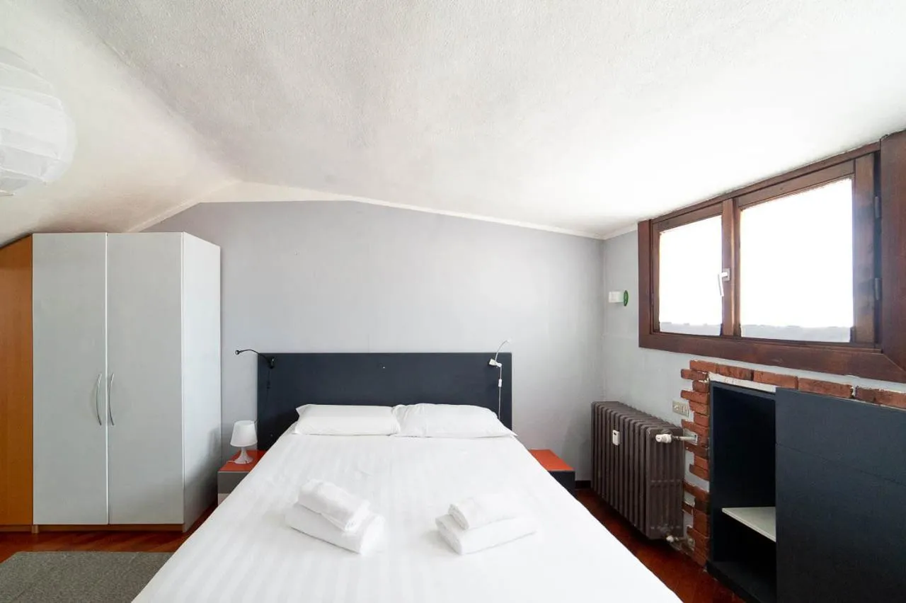 Photo of the whole room, Bed in Hbhall Residenze Darsena