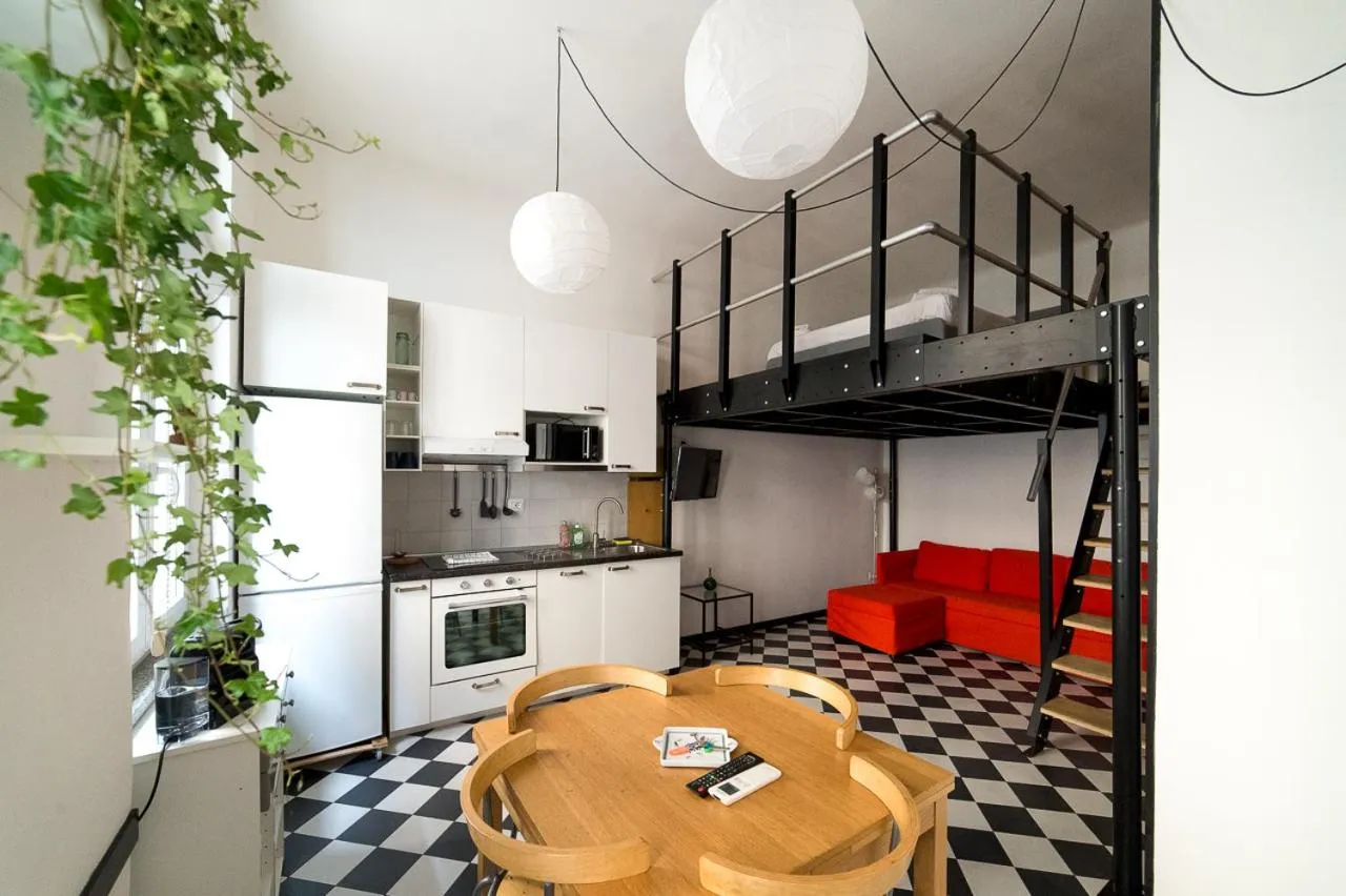 Dining area in Hbhall Residenze Darsena