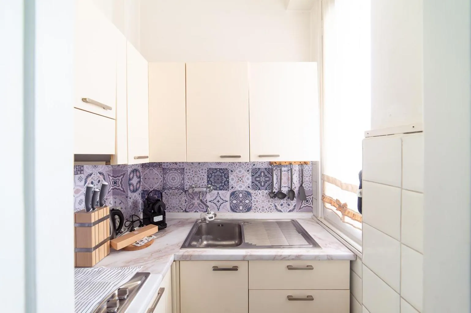 Kitchen or kitchenette in Hbhall Residenze Darsena