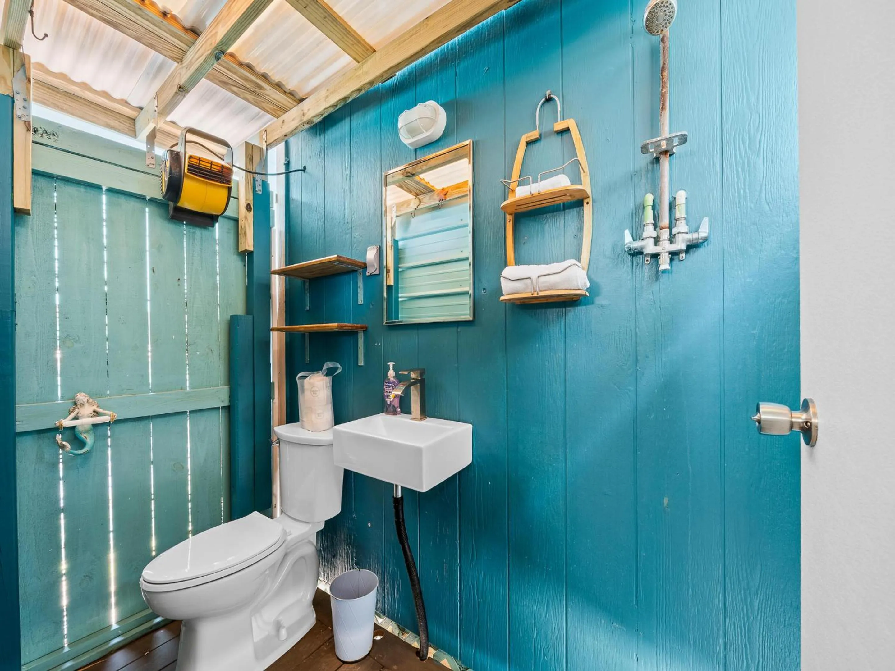 Property building in Sand Piper