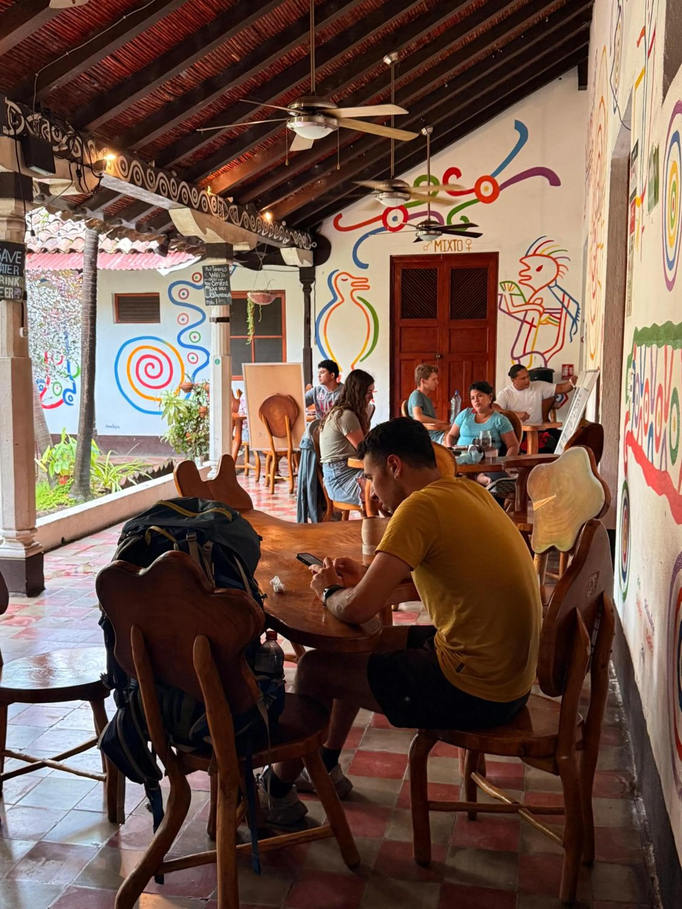 Decorative detail in Cueva Nica