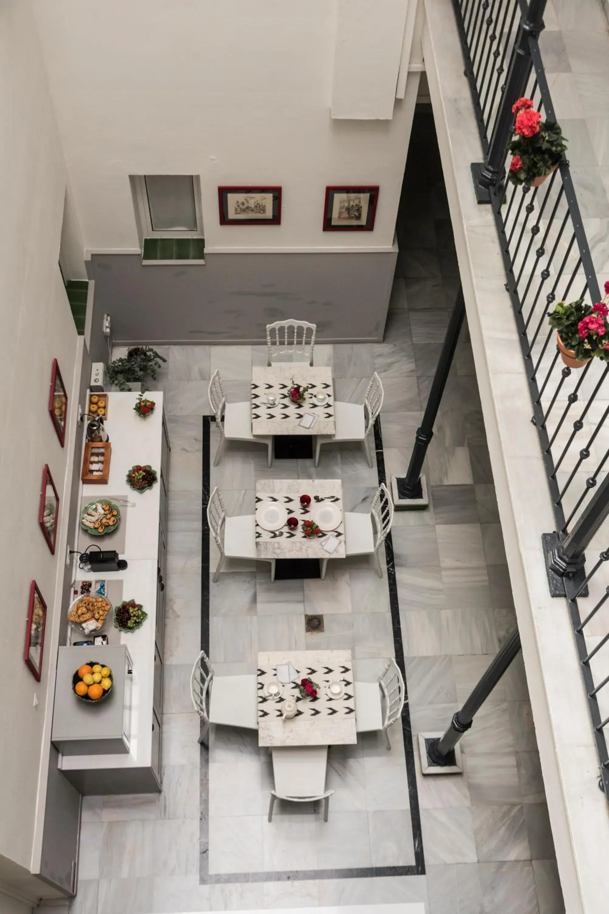 Property building in nüa alameda Property building in nüa alameda