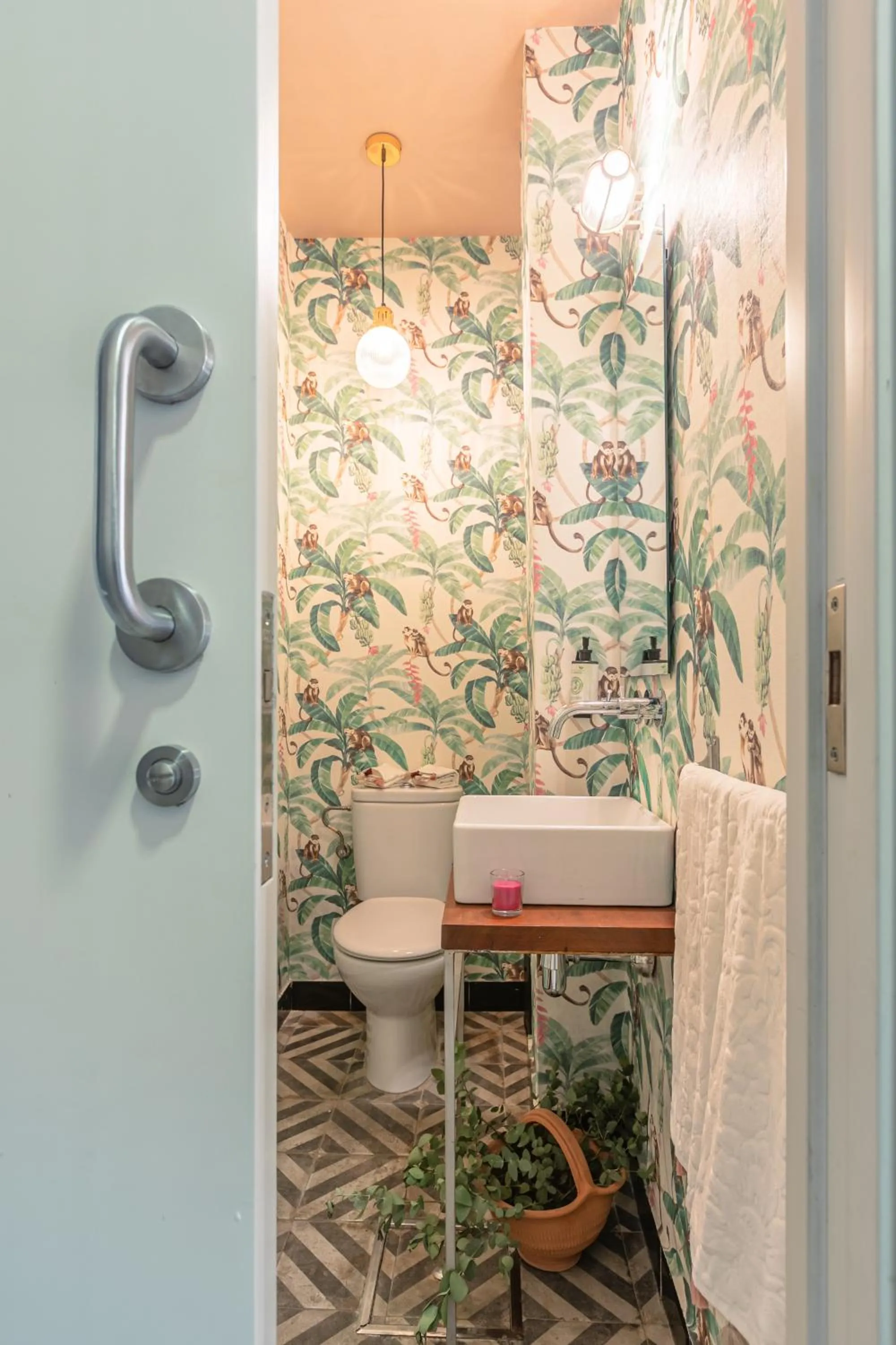 Public Bath in nüa alameda