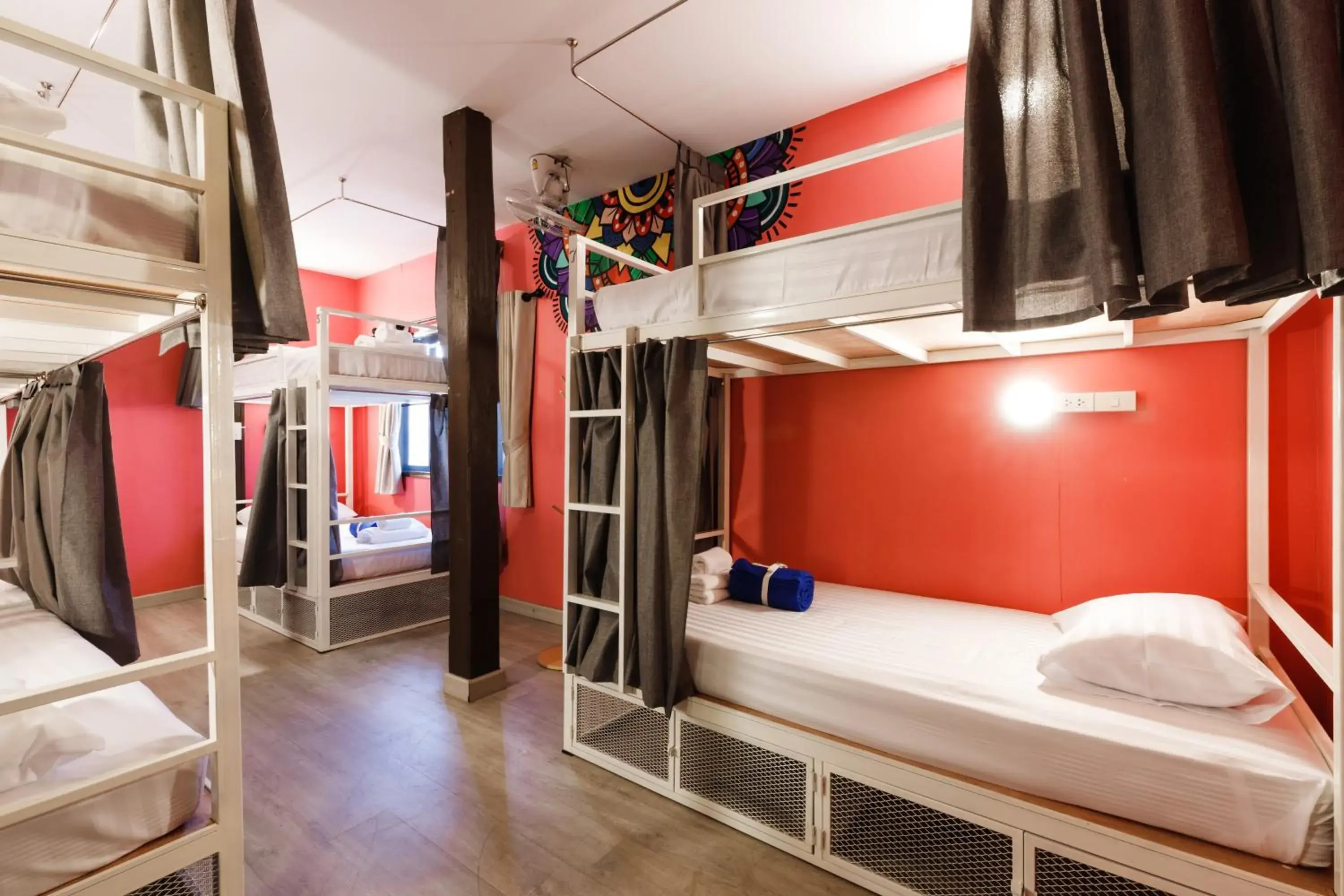 Bed in 8-Bed Mixed Dormitory Room with Private Bathroom in ILILI House Bed in 8-Bed Mixed Dormitory Room with Private Bathroom in ILILI House