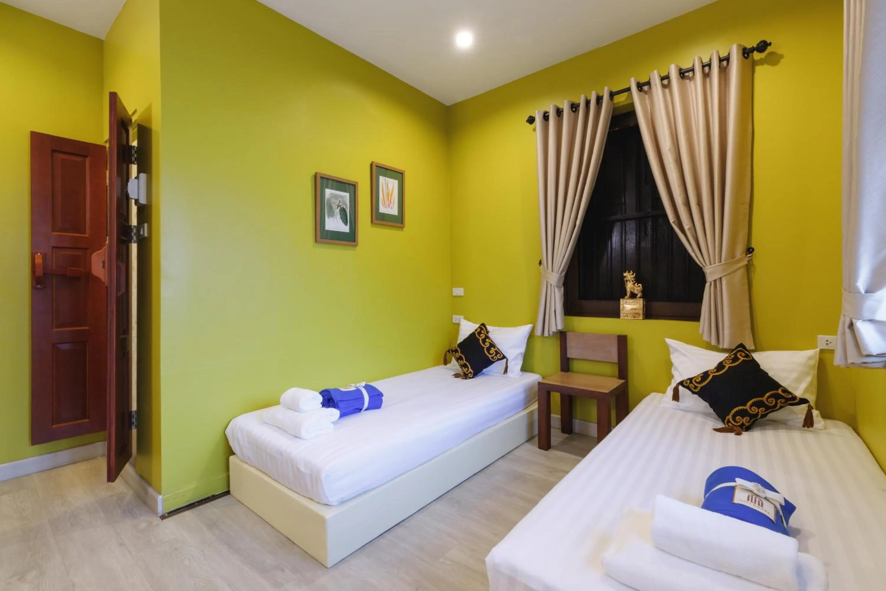 Bedroom, Bed in ILILI House