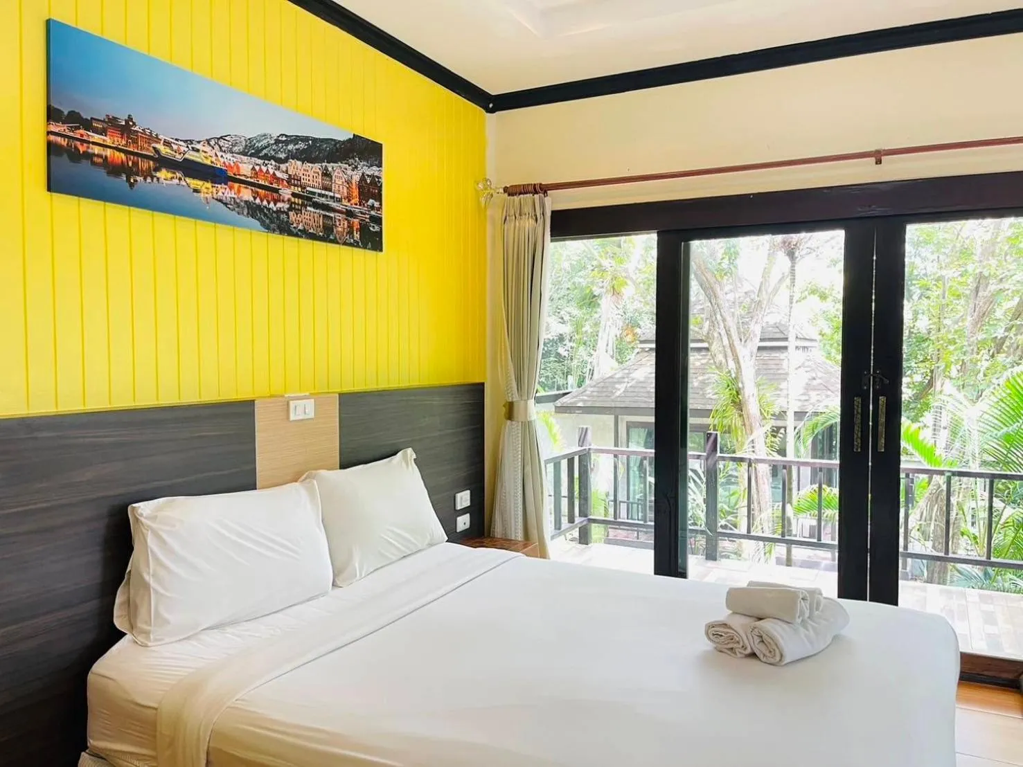 Bed in สงขลาคีรี รีสอร์ท SongkhlaKeeree Resort