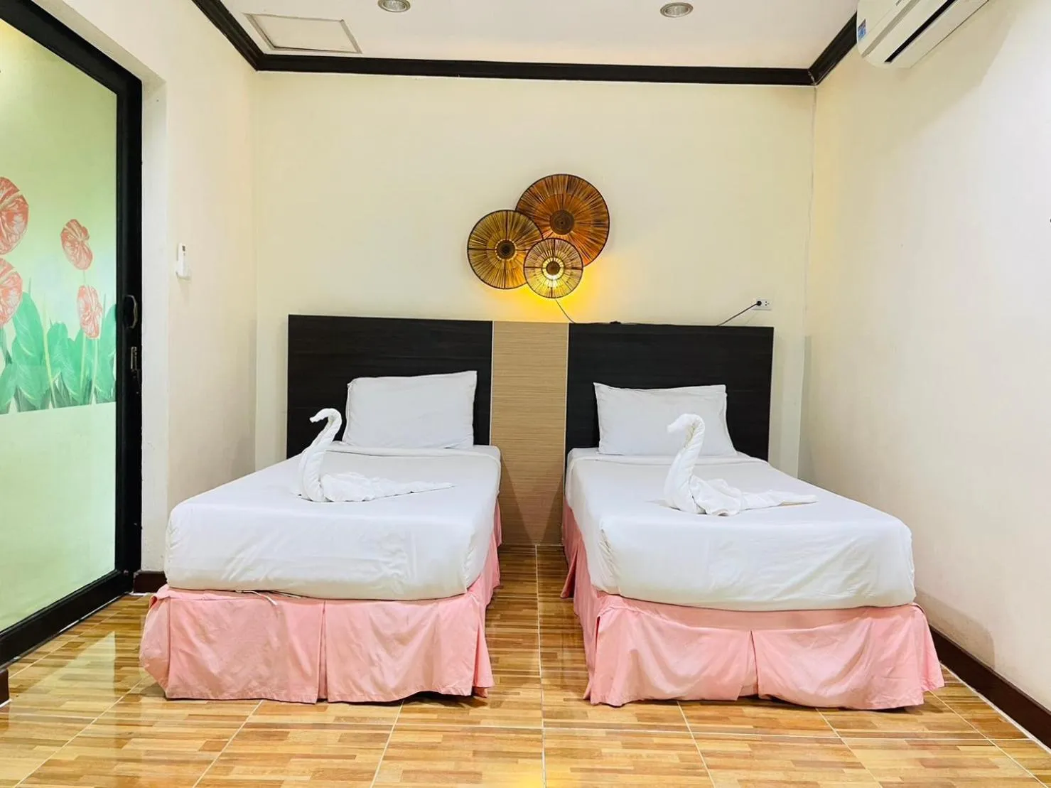 Bed in สงขลาคีรี รีสอร์ท SongkhlaKeeree Resort