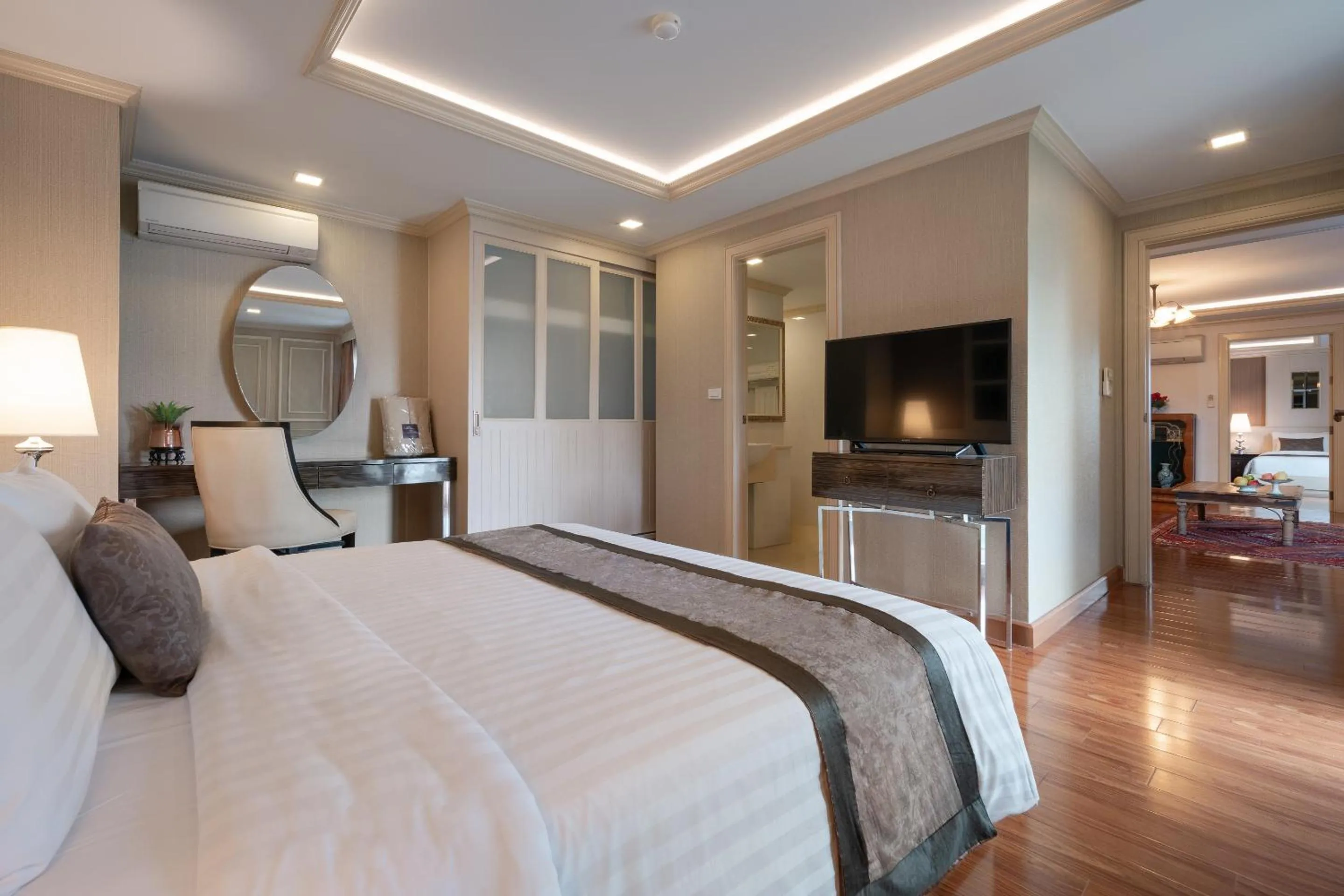 Bed in Syama Hana Executive Apartments Thonglor