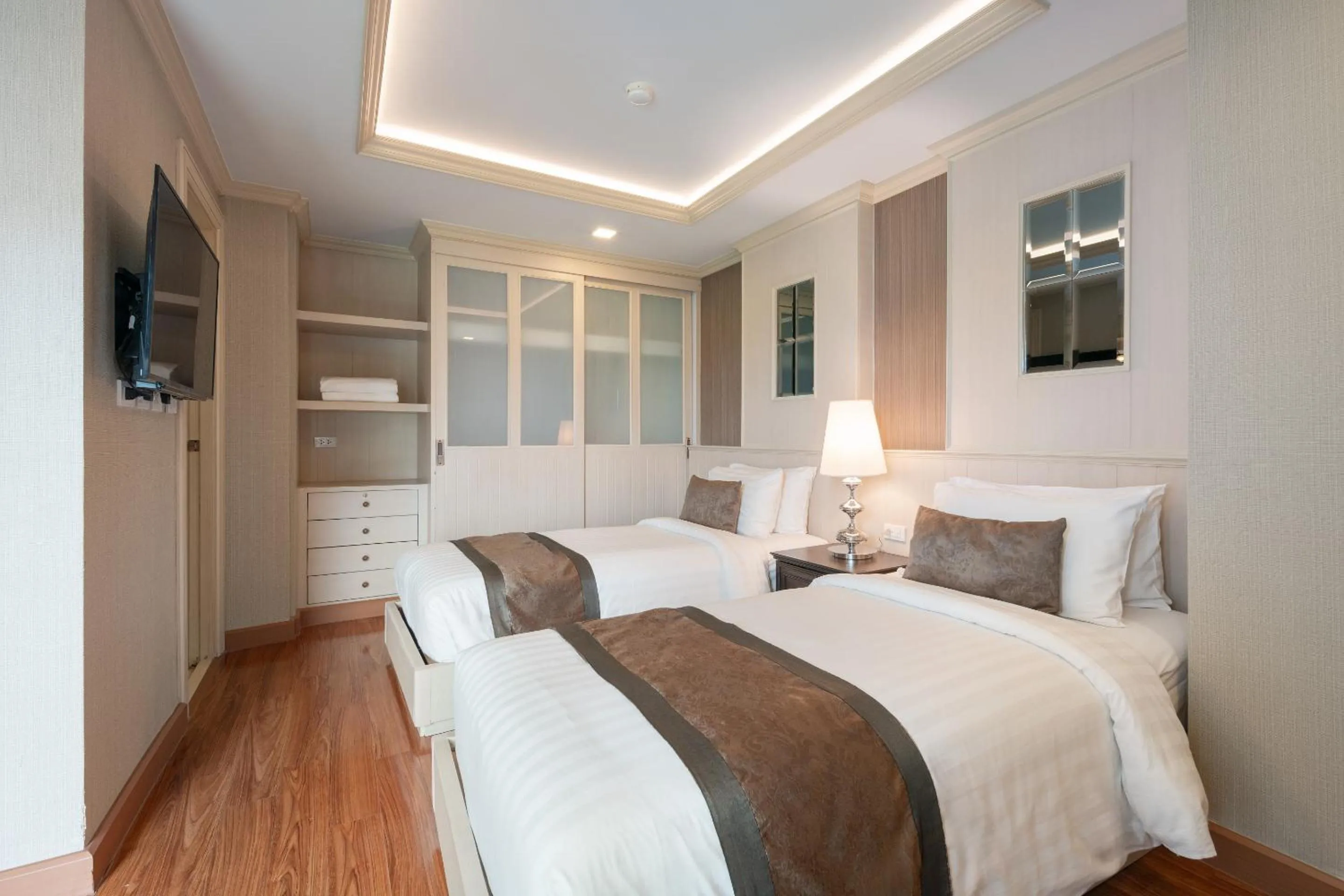 Bed in Syama Hana Executive Apartments Thonglor