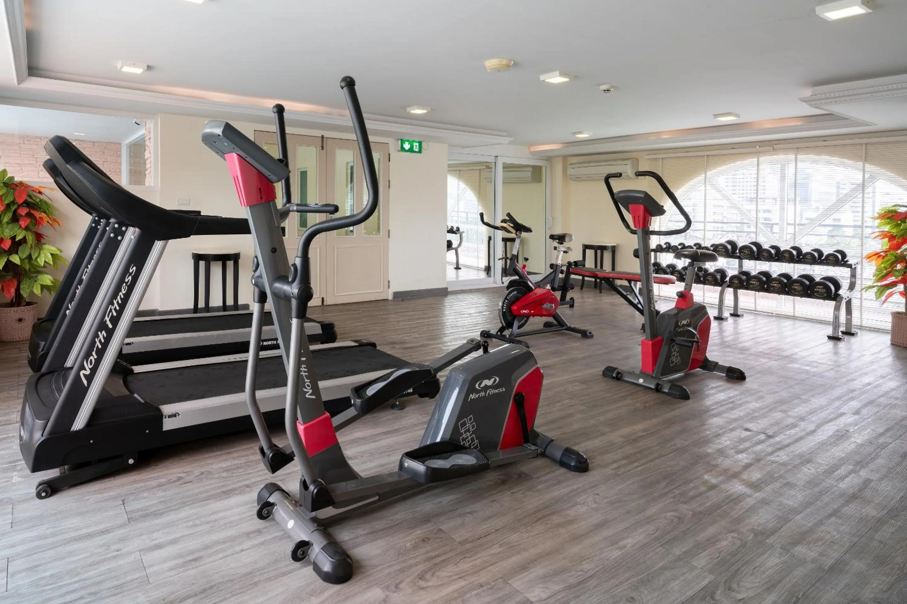 Fitness centre/facilities in Syama Hana Executive Apartments Thonglor
