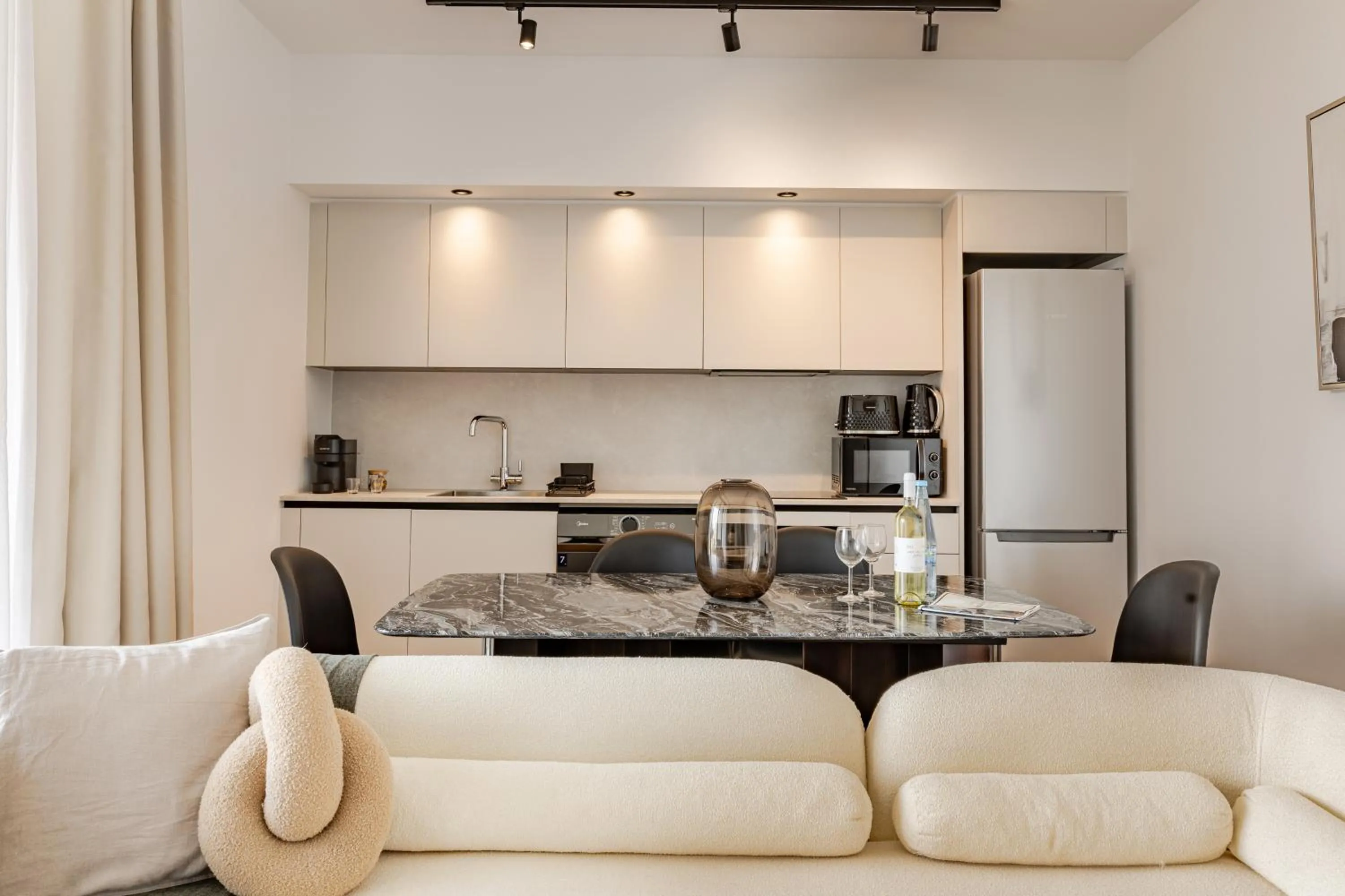 Coffee/tea facilities in Yamas Urban Living Sequoia Residence