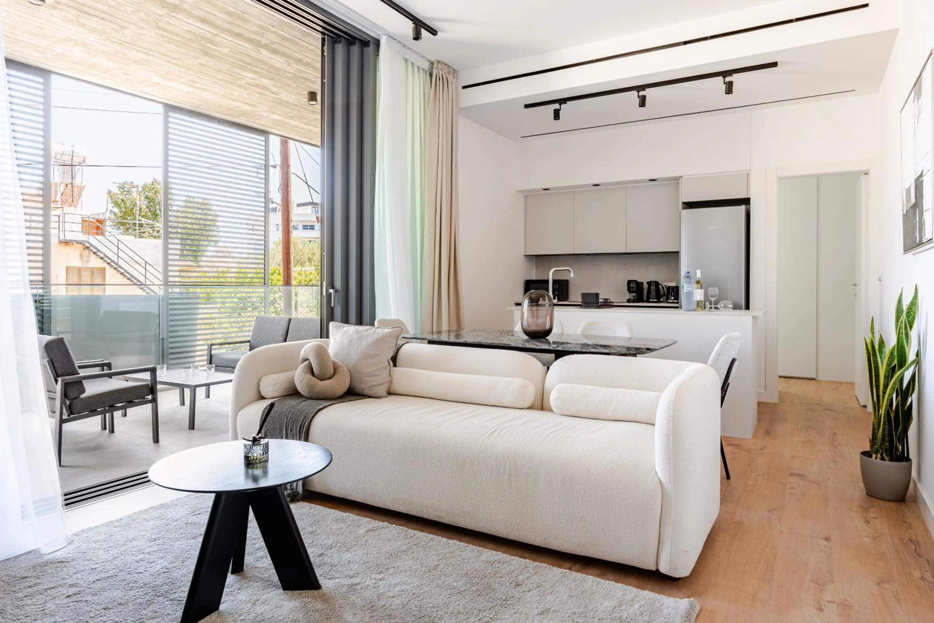 Coffee/tea facilities in Yamas Urban Living Sequoia Residence