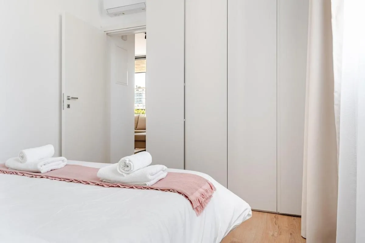 Property building, Bed in Yamas Urban Living Sequoia Residence