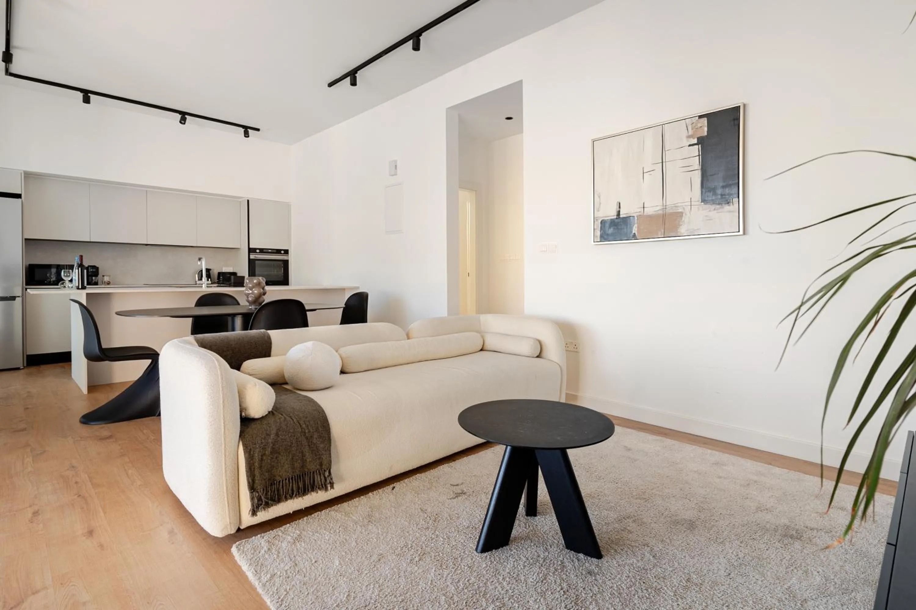 Kitchen or kitchenette in Yamas Urban Living Sequoia Residence
