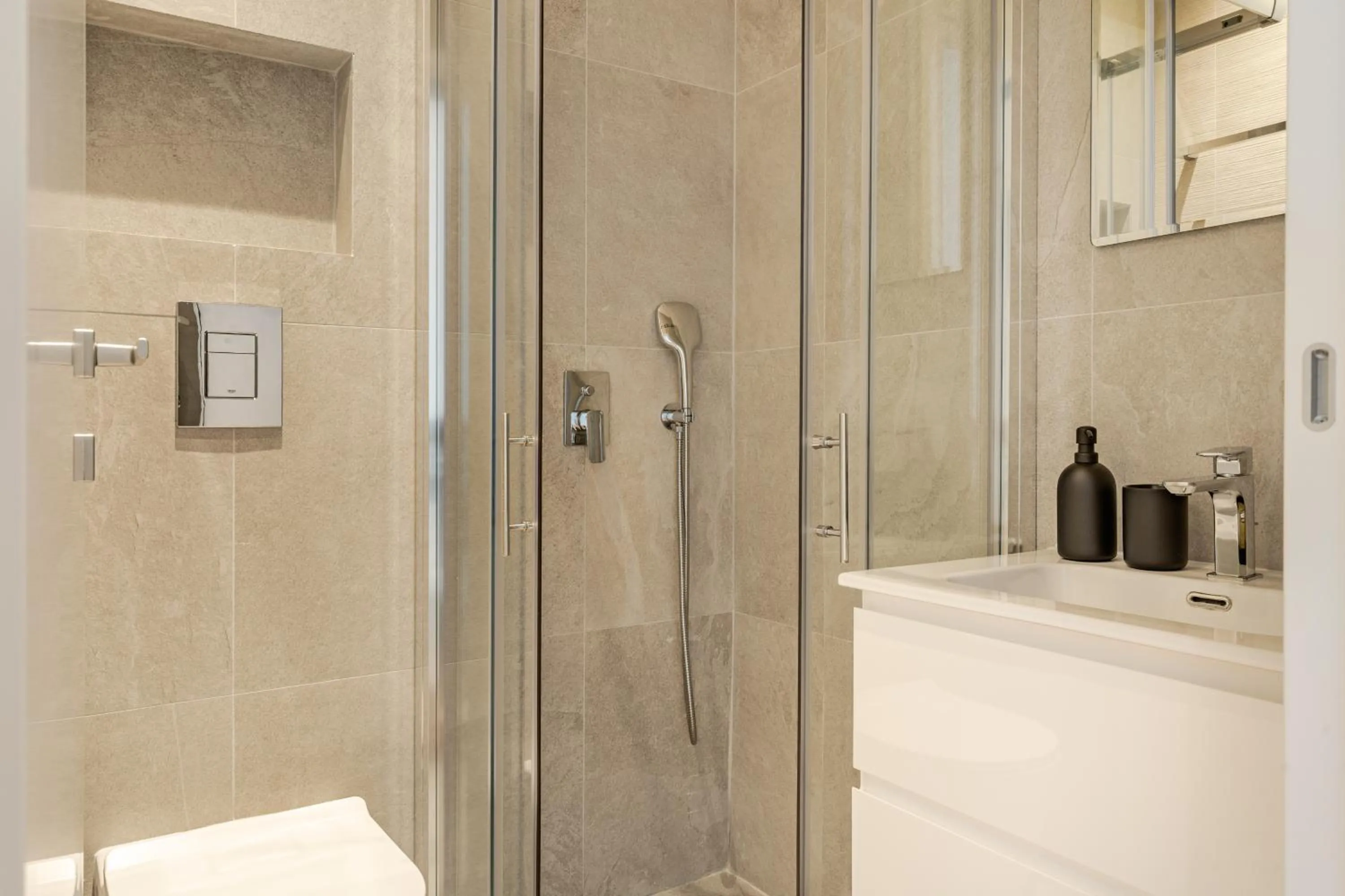 Shower in Yamas Urban Living Sequoia Residence