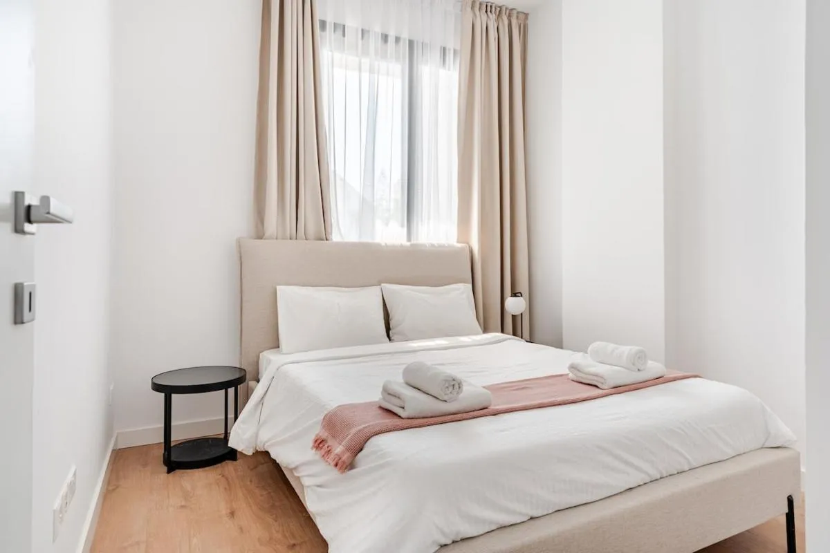 Property building, Bed in Yamas Urban Living Sequoia Residence