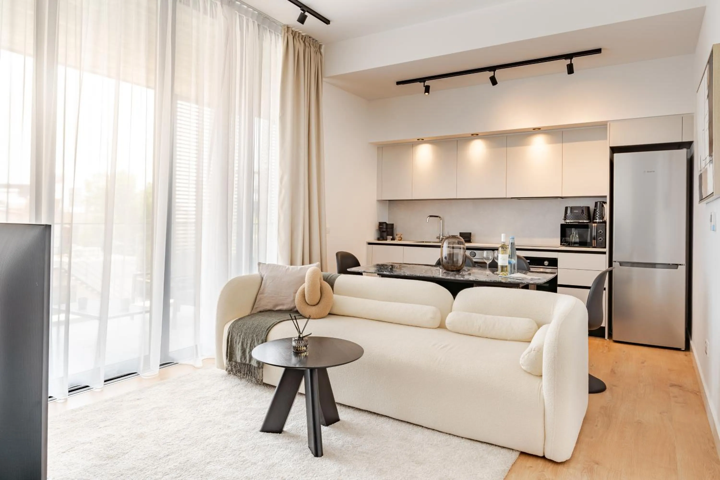 Kitchen or kitchenette in Yamas Urban Living Sequoia Residence
