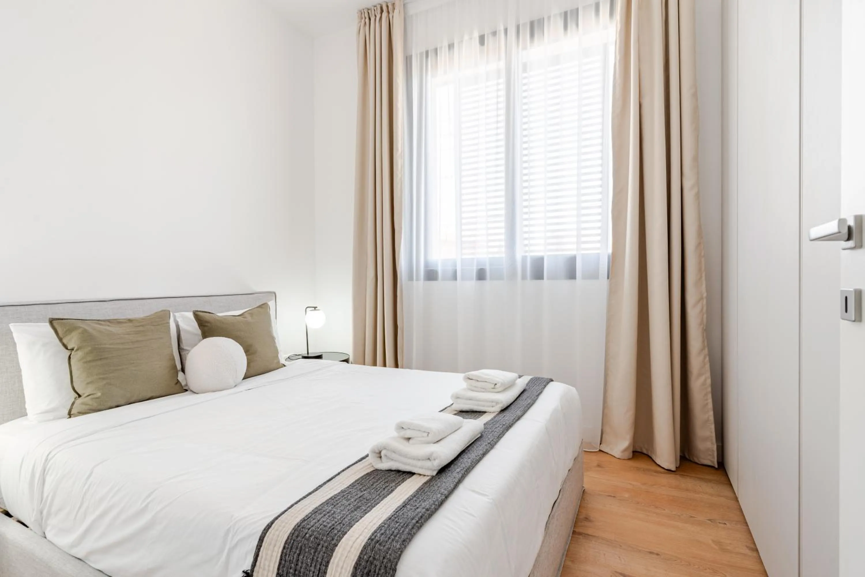 Property building, Bed in Yamas Urban Living Sequoia Residence