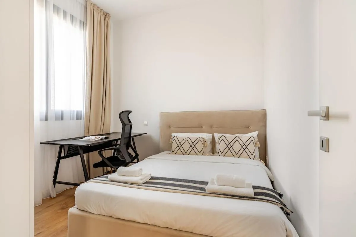 Property building, Bed in Yamas Urban Living Sequoia Residence