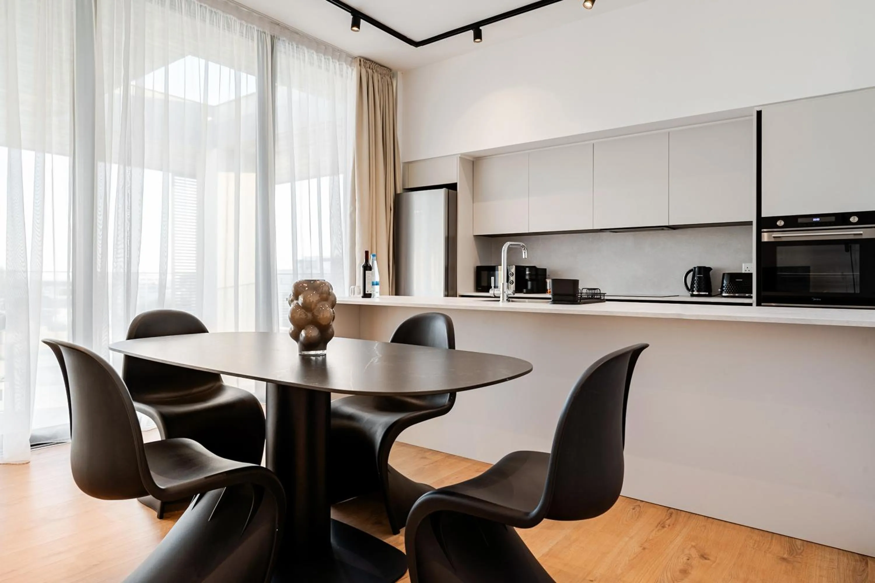 Kitchen or kitchenette in Yamas Urban Living Sequoia Residence