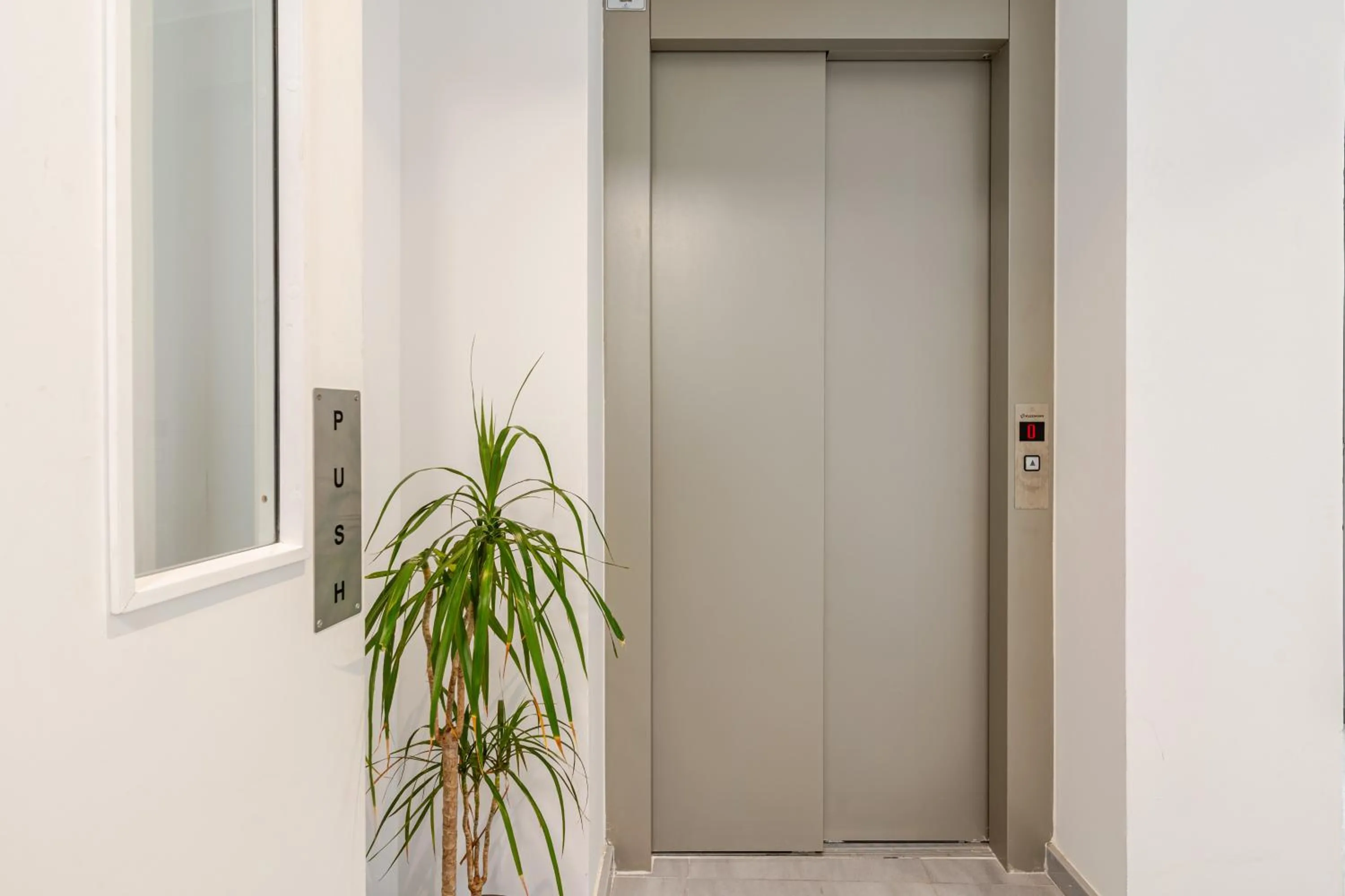 elevator in Yamas Urban Living Sequoia Residence