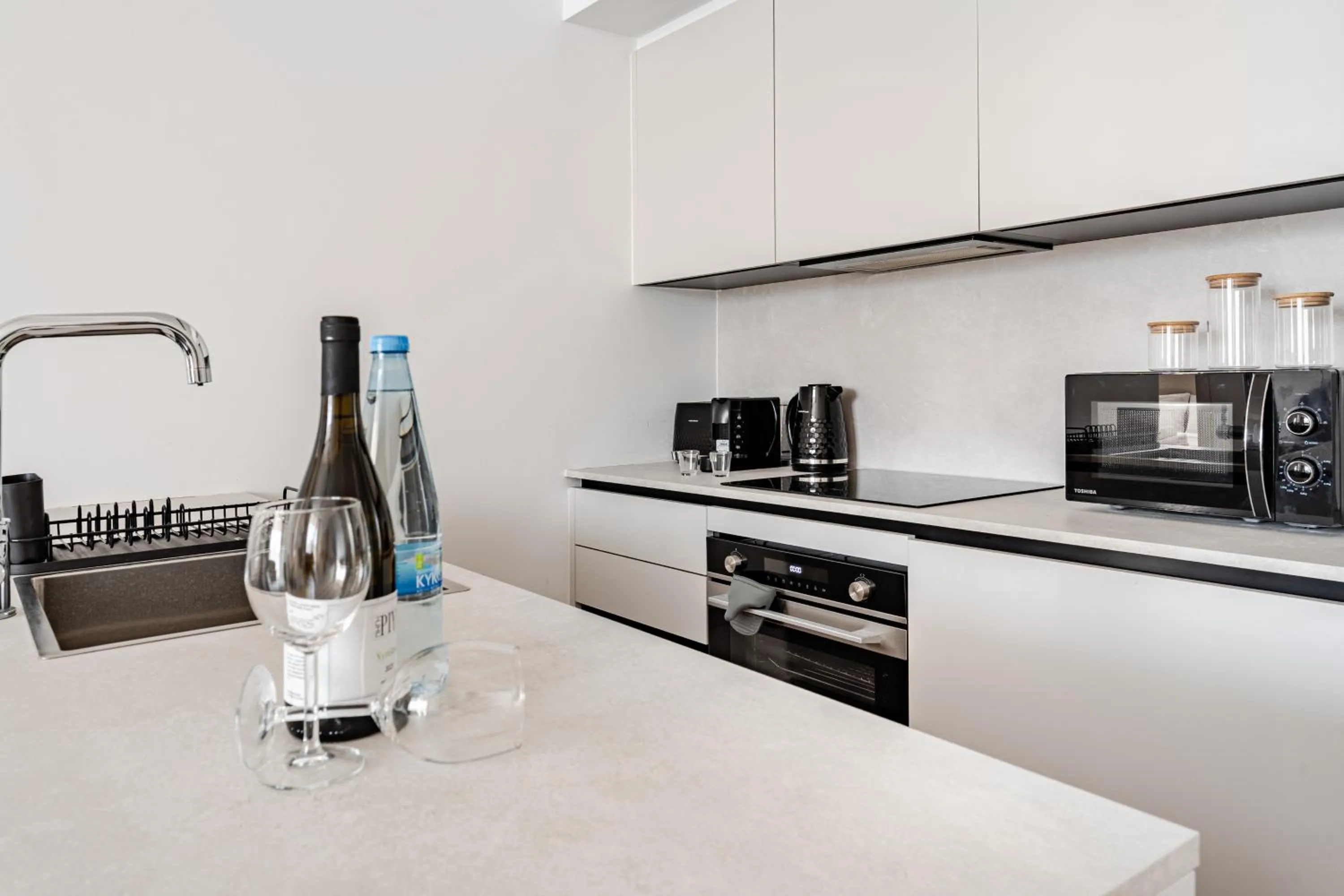 Kitchen or kitchenette in Yamas Urban Living Sequoia Residence