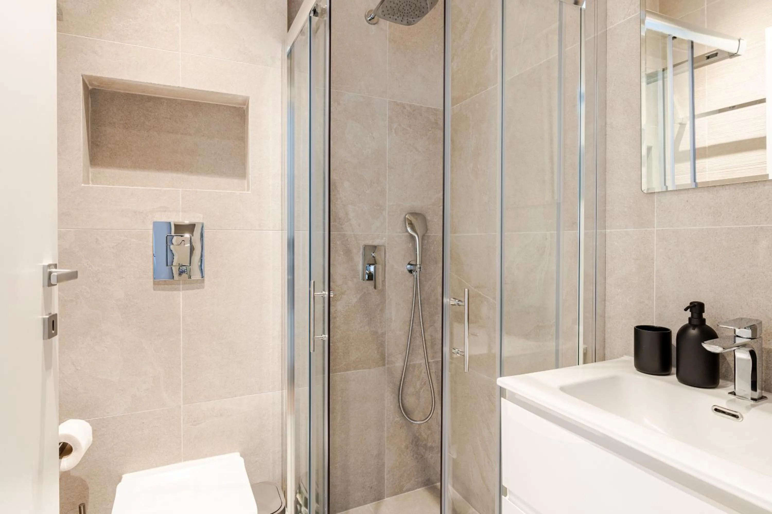Shower in Yamas Urban Living Sequoia Residence