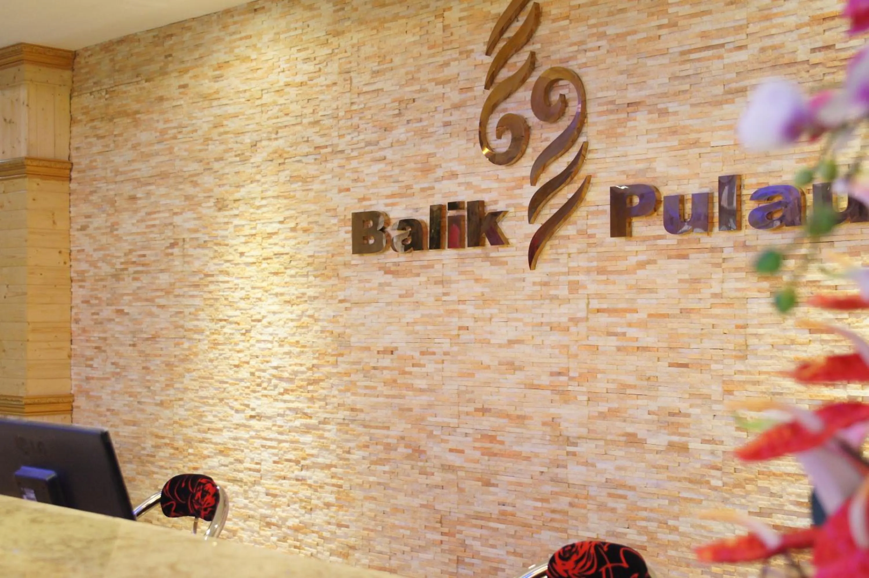 Lobby or reception in Hotel Balik Pulau