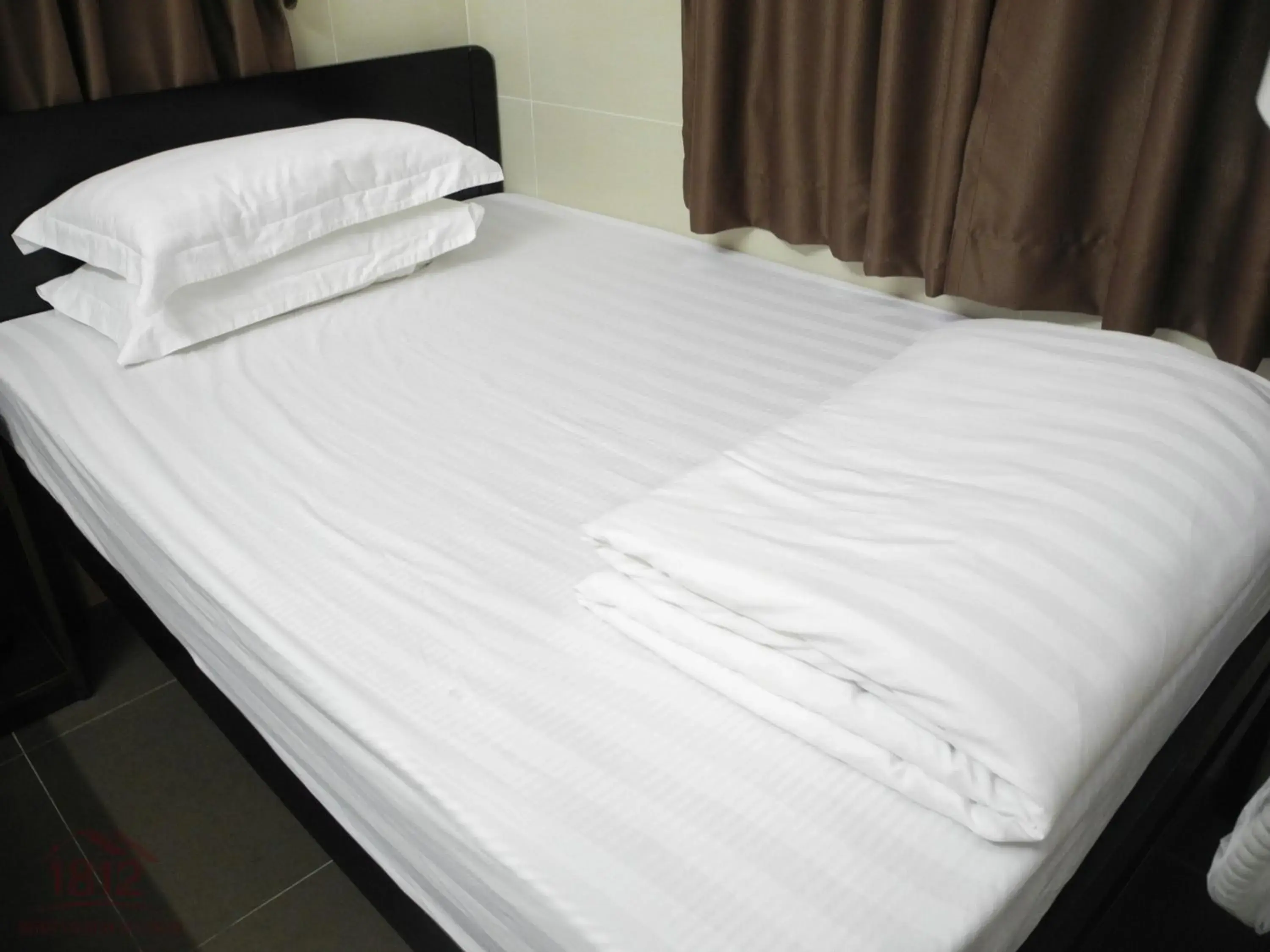 Photo of the whole room, Bed in Kowloon Mongkok 1812 Guest House Photo of the whole room, Bed in Kowloon Mongkok 1812 Guest House