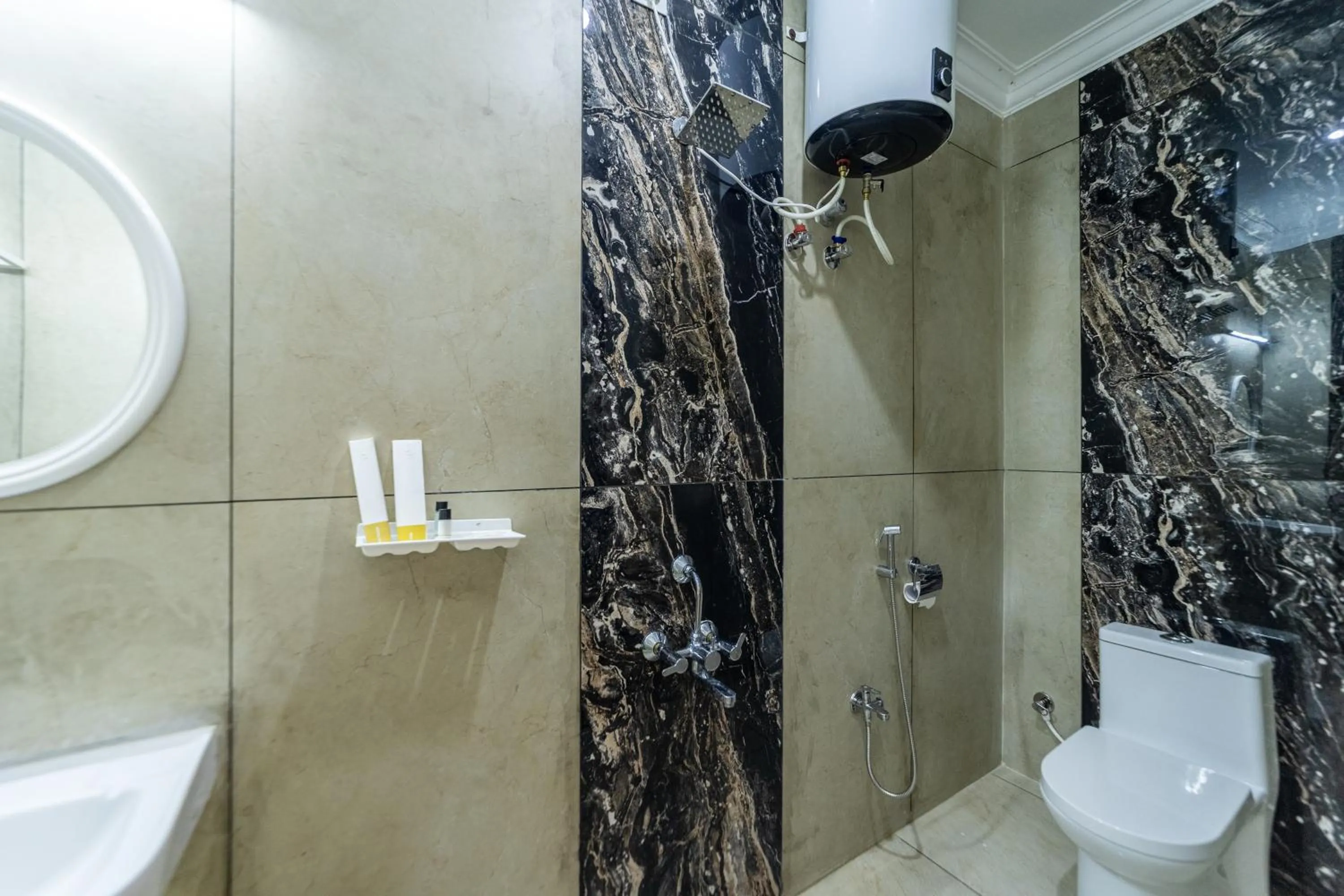 Bathroom in Yellow Residency