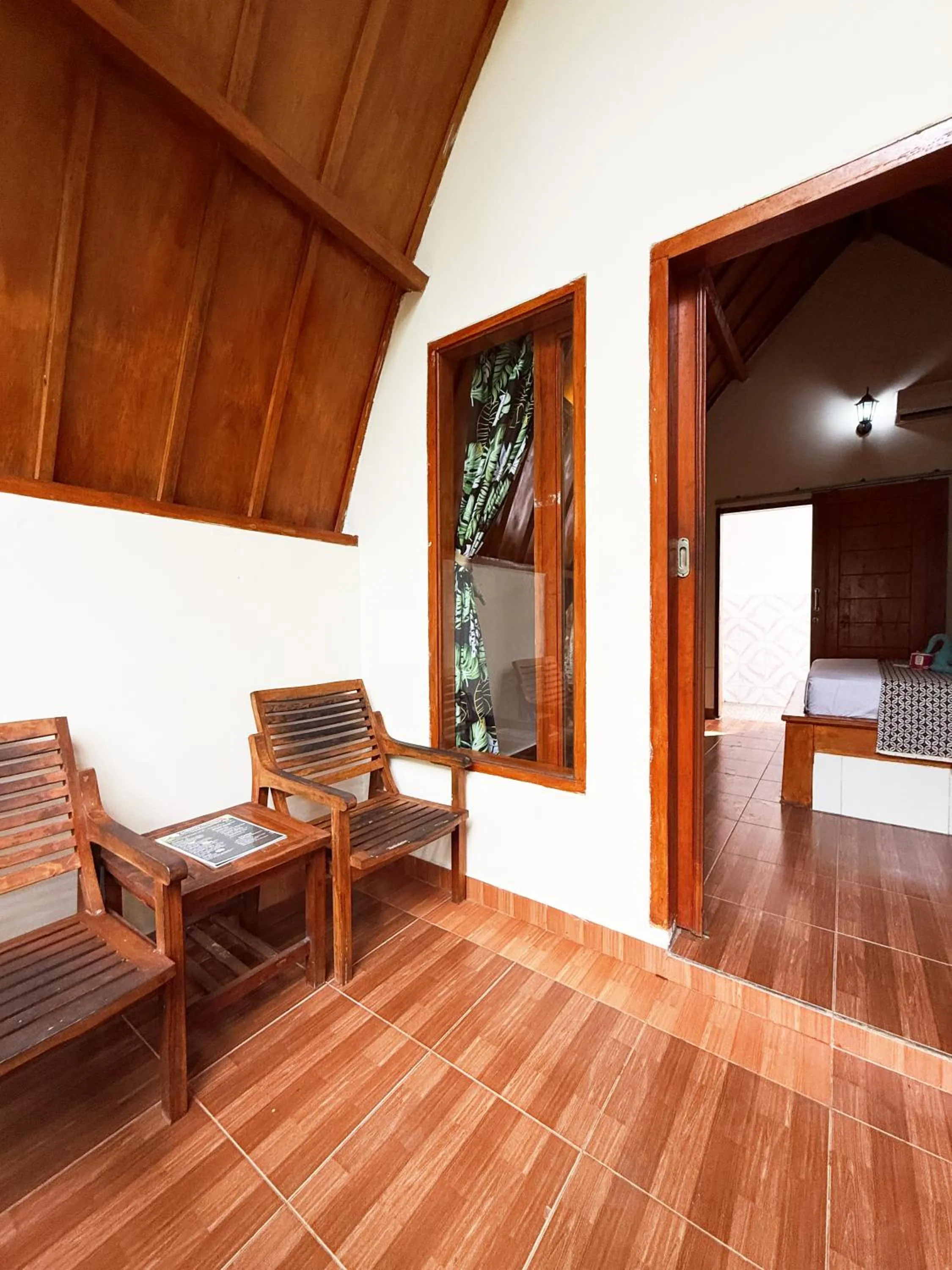 Patio in Florine's Garden