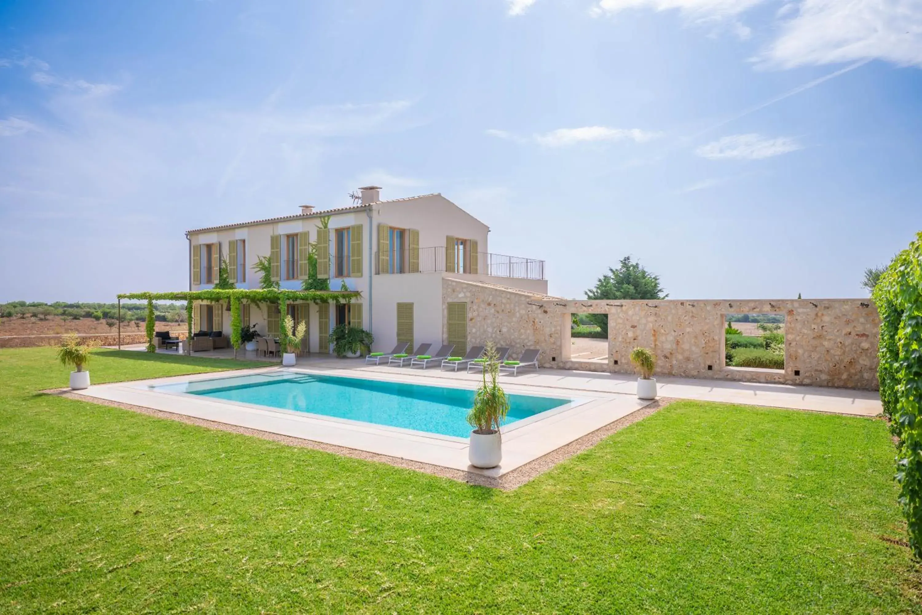 Three-Bedroom Villa in Can Mosca Three-Bedroom Villa in Can Mosca