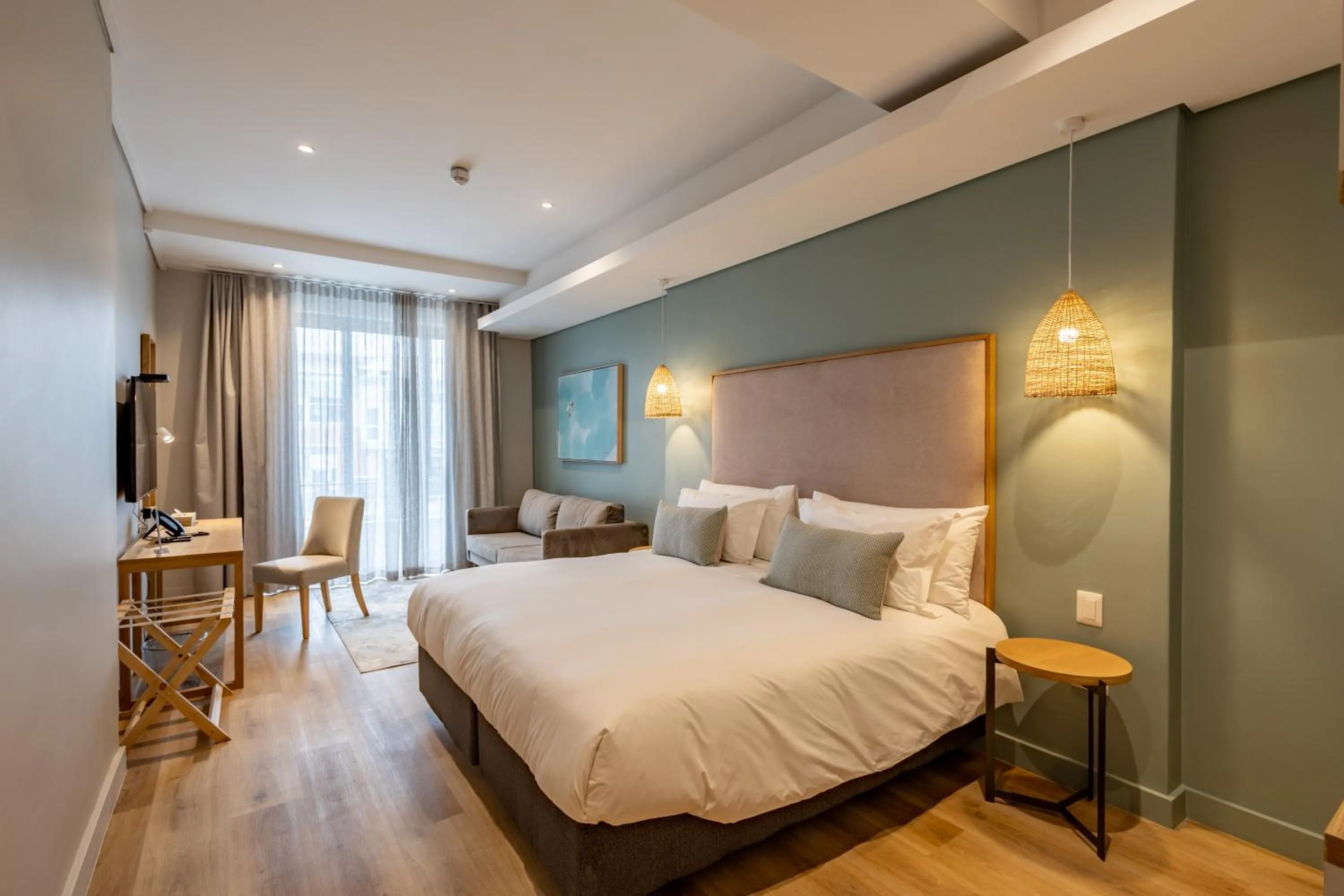 Bed in Plett Quarter Hotel - Lion Roars Hotels & Lodges