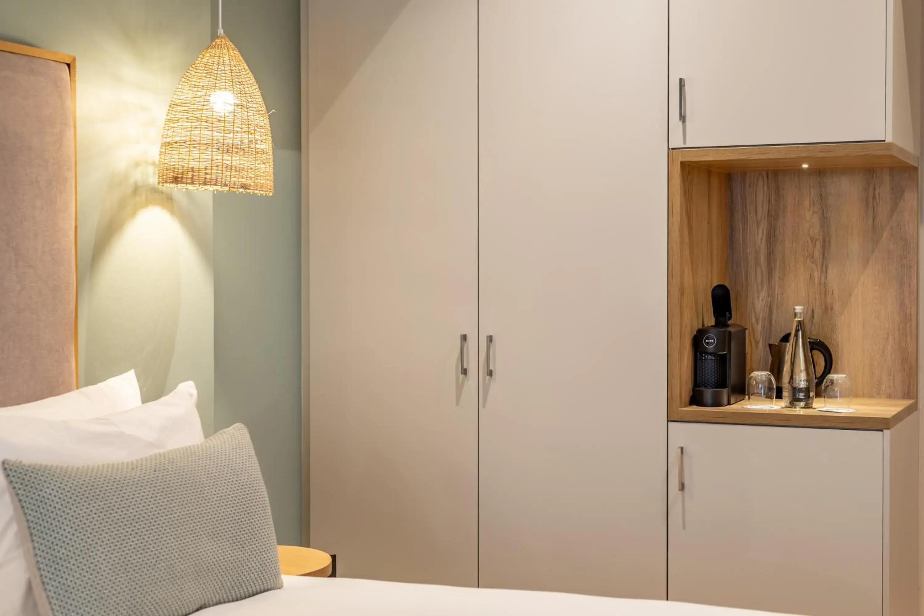 Bed in Plett Quarter Hotel - Lion Roars Hotels & Lodges Bed in Plett Quarter Hotel - Lion Roars Hotels & Lodges