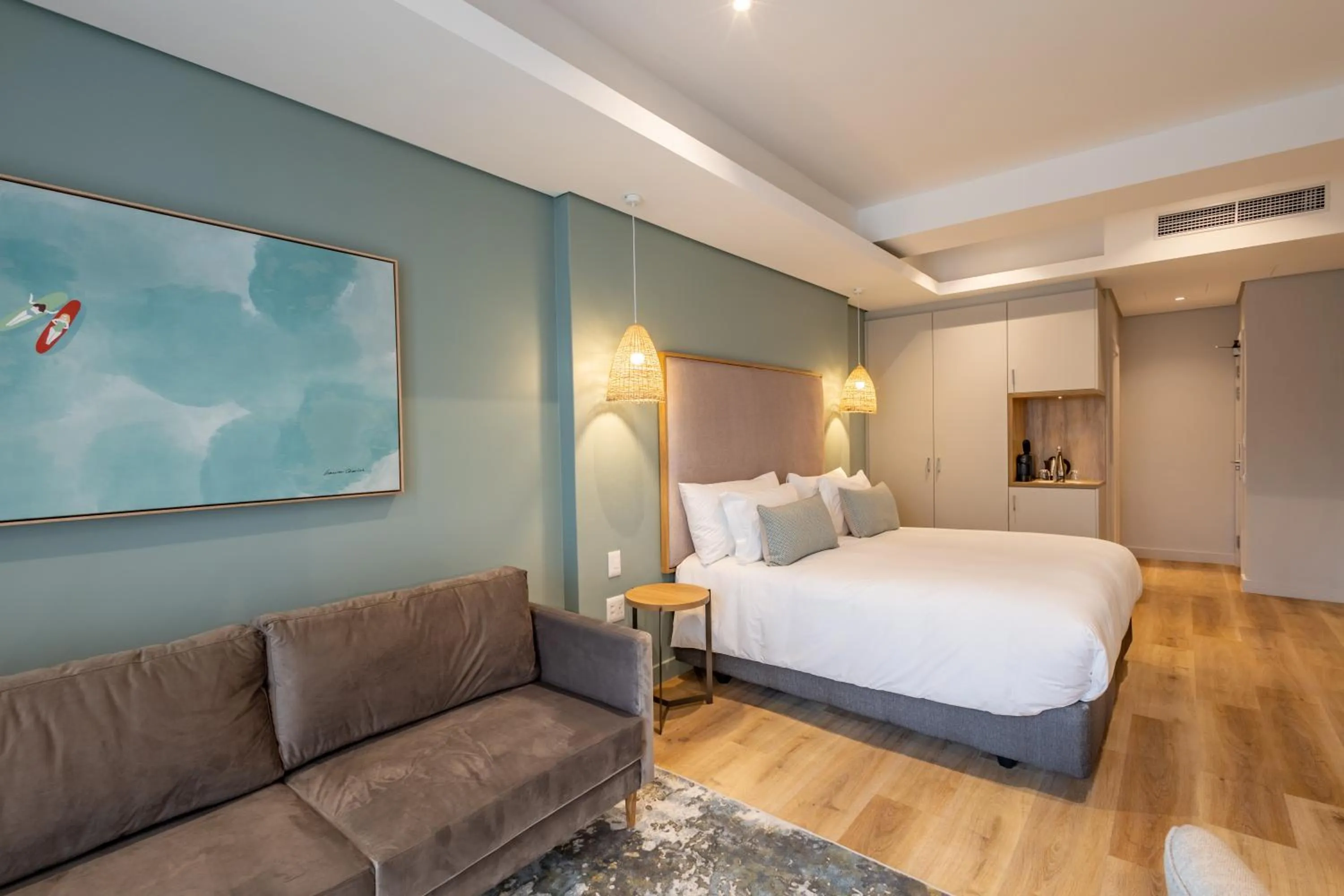 Bed in Plett Quarter Hotel - Lion Roars Hotels & Lodges