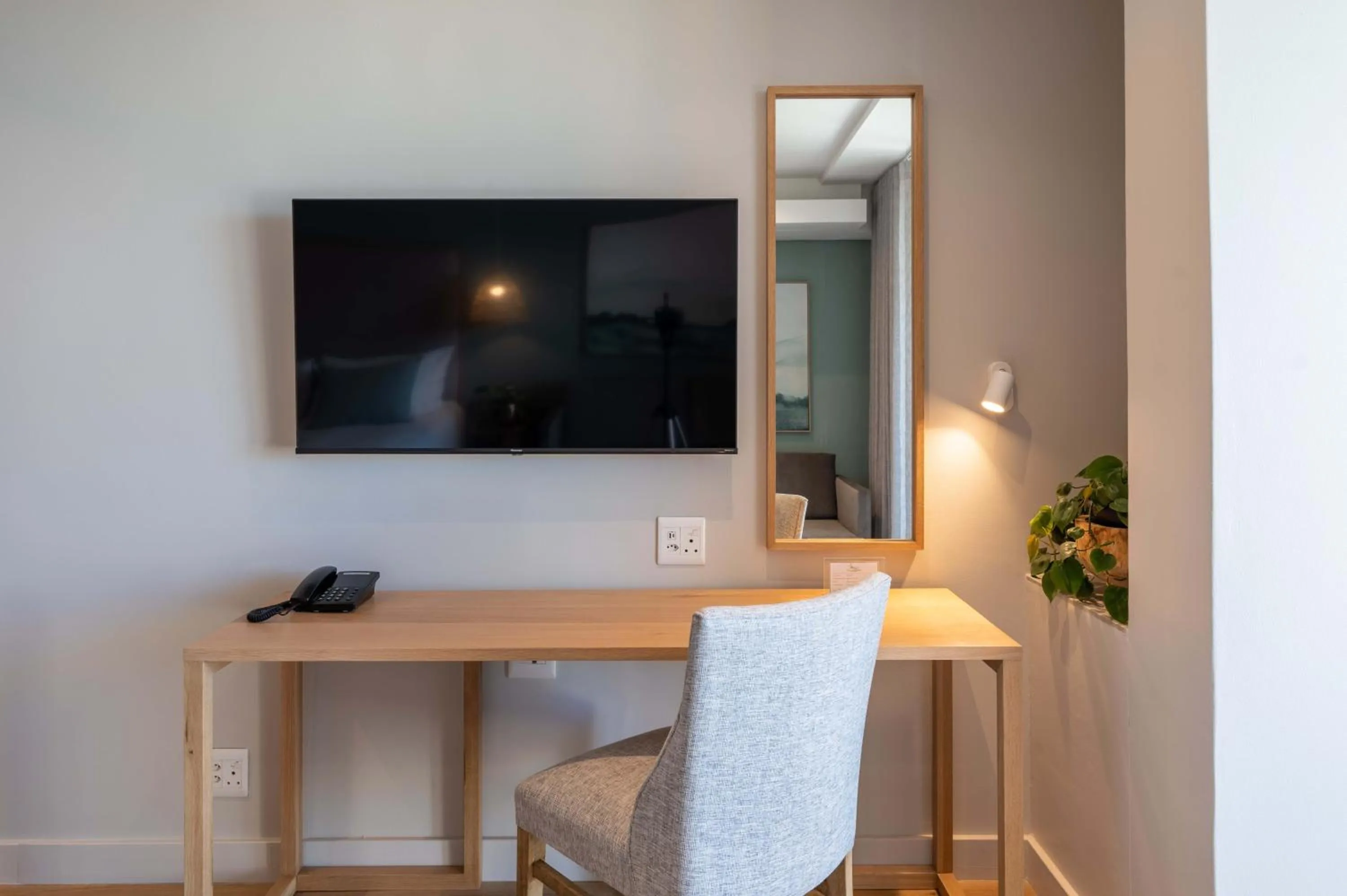 TV and multimedia in Plett Quarter Hotel - Lion Roars Hotels & Lodges