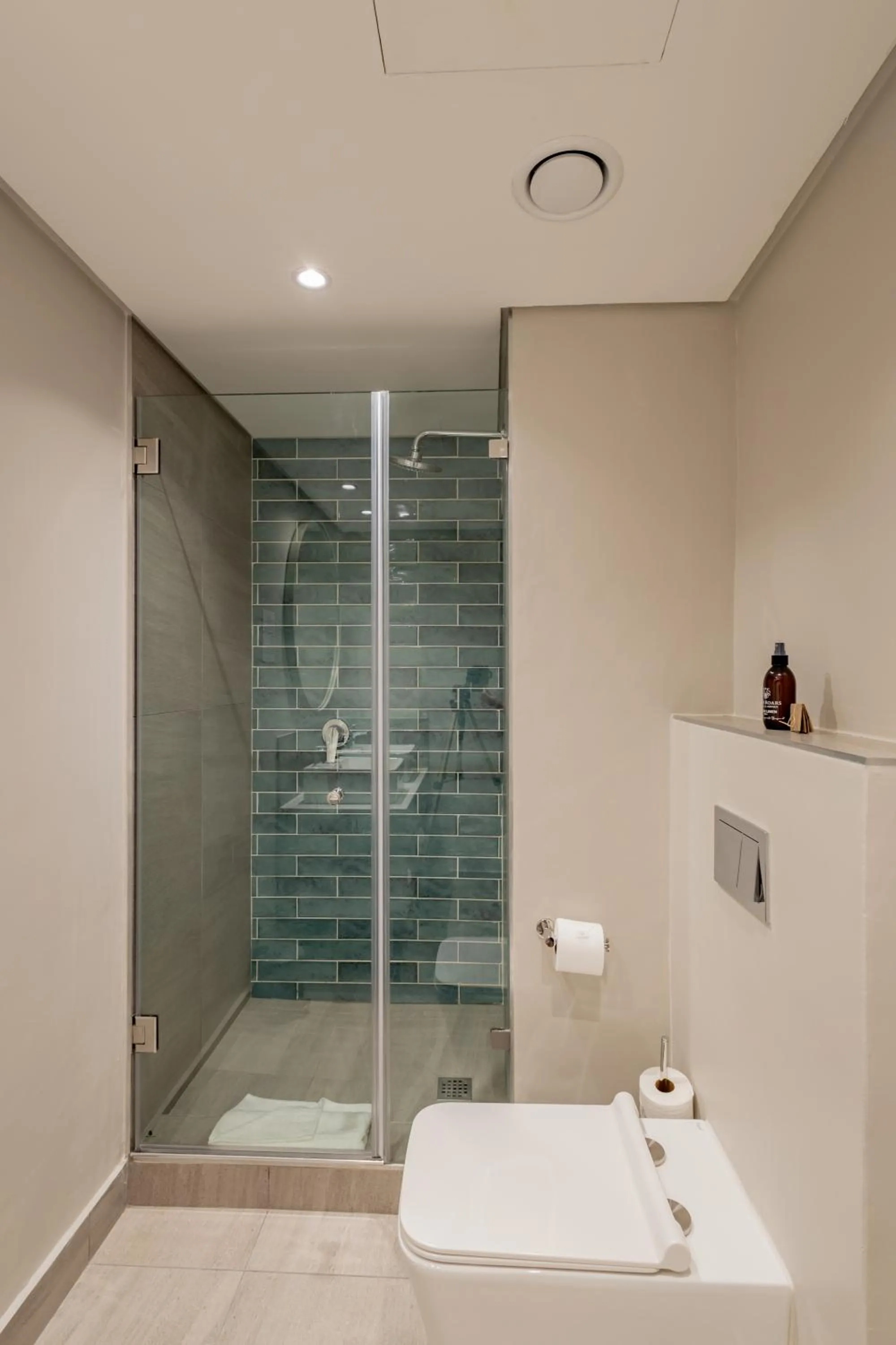 Shower in Plett Quarter Hotel - Lion Roars Hotels & Lodges