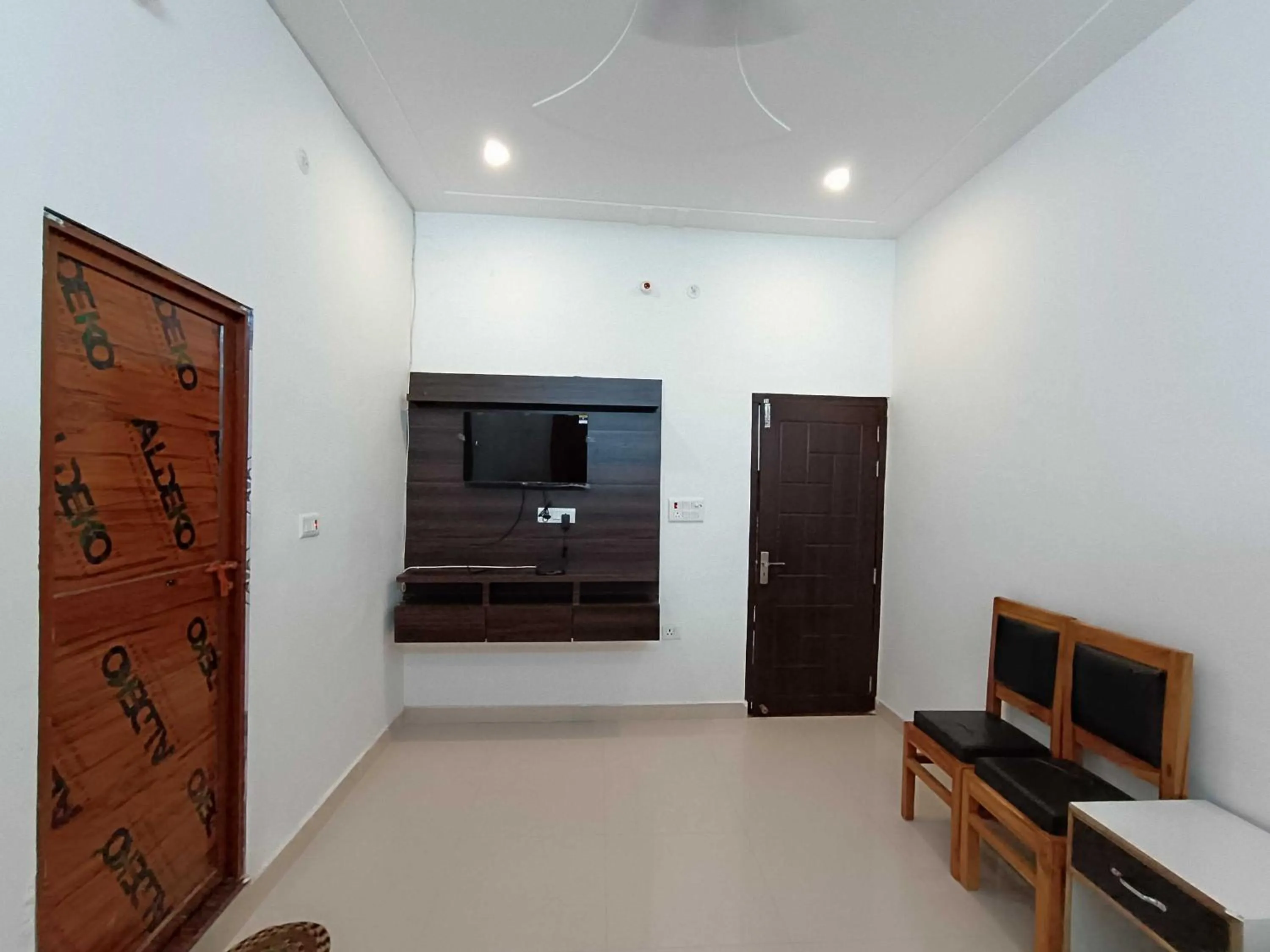 Bedroom in Hotel O Home Kanak Hotel & Resort Homestay