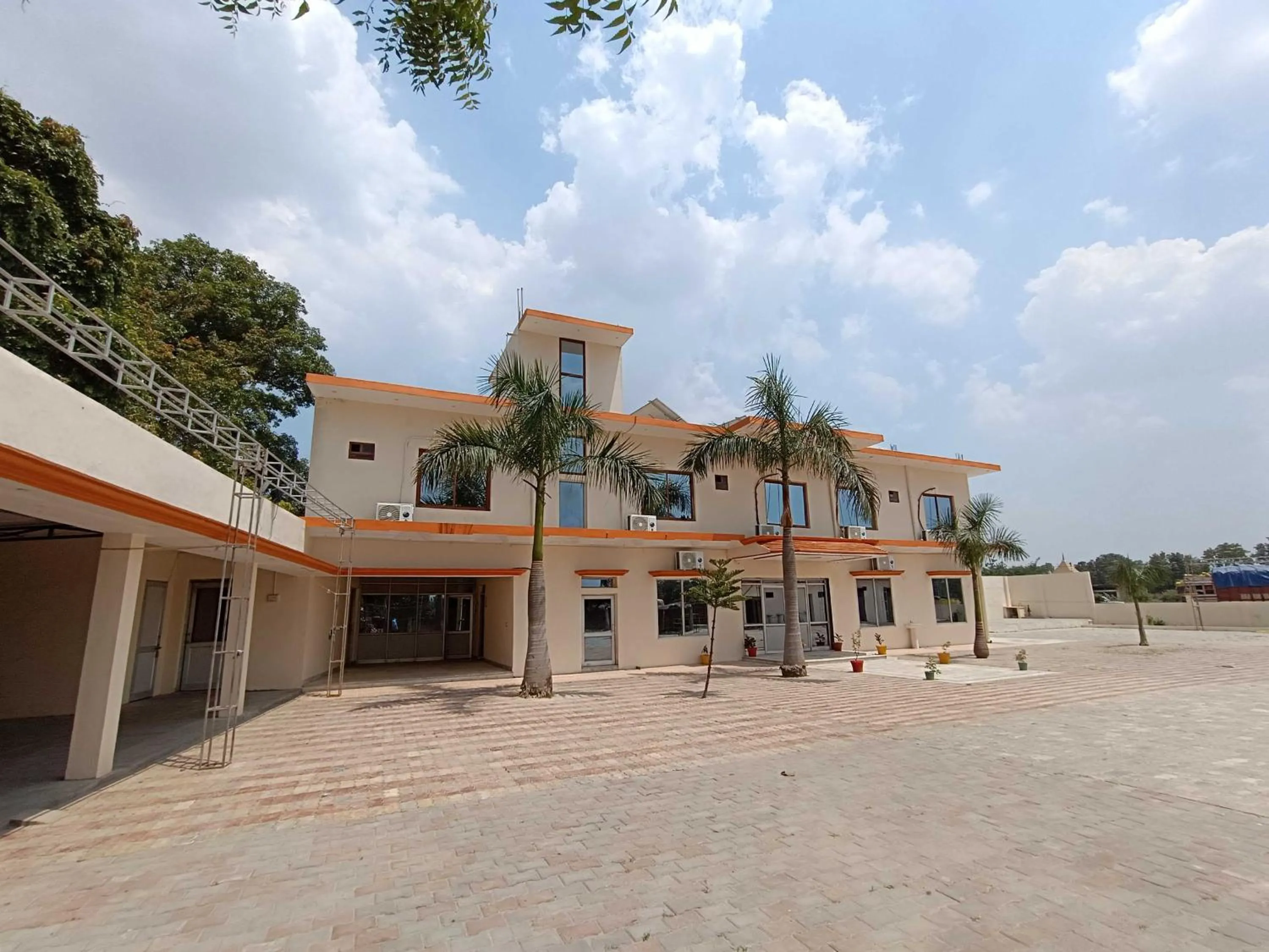 Facade/entrance in Hotel O Home Kanak Hotel & Resort Homestay