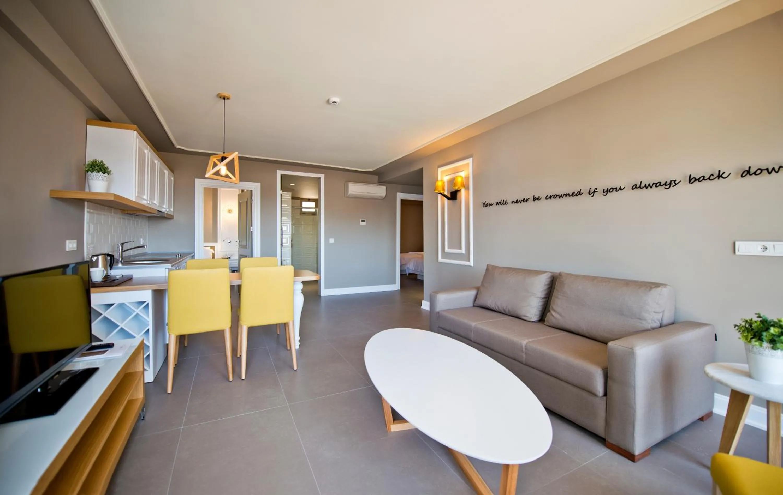 TV and multimedia in Samira Exclusive Hotel & Apartments