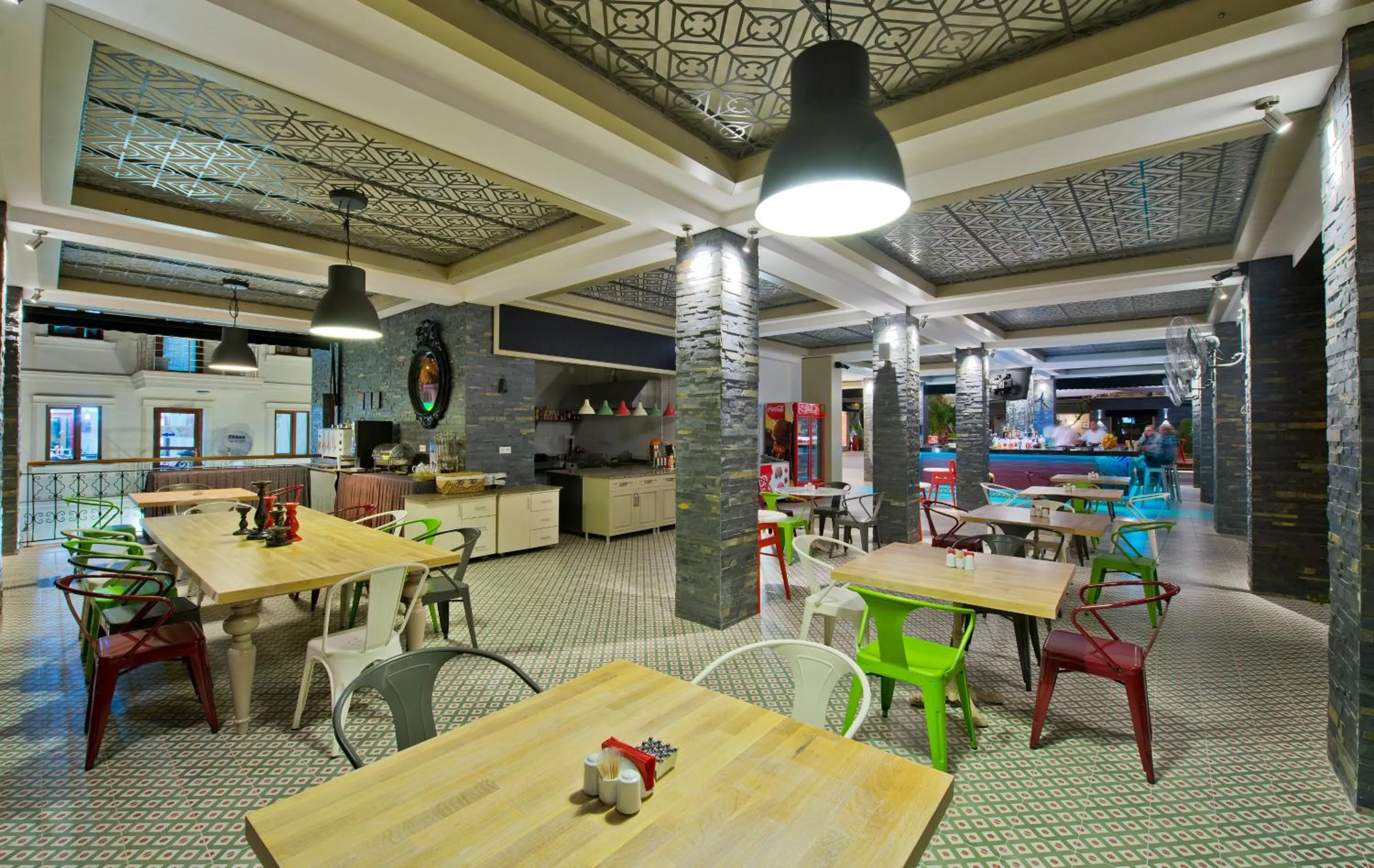Restaurant/places to eat in Samira Exclusive Hotel & Apartments