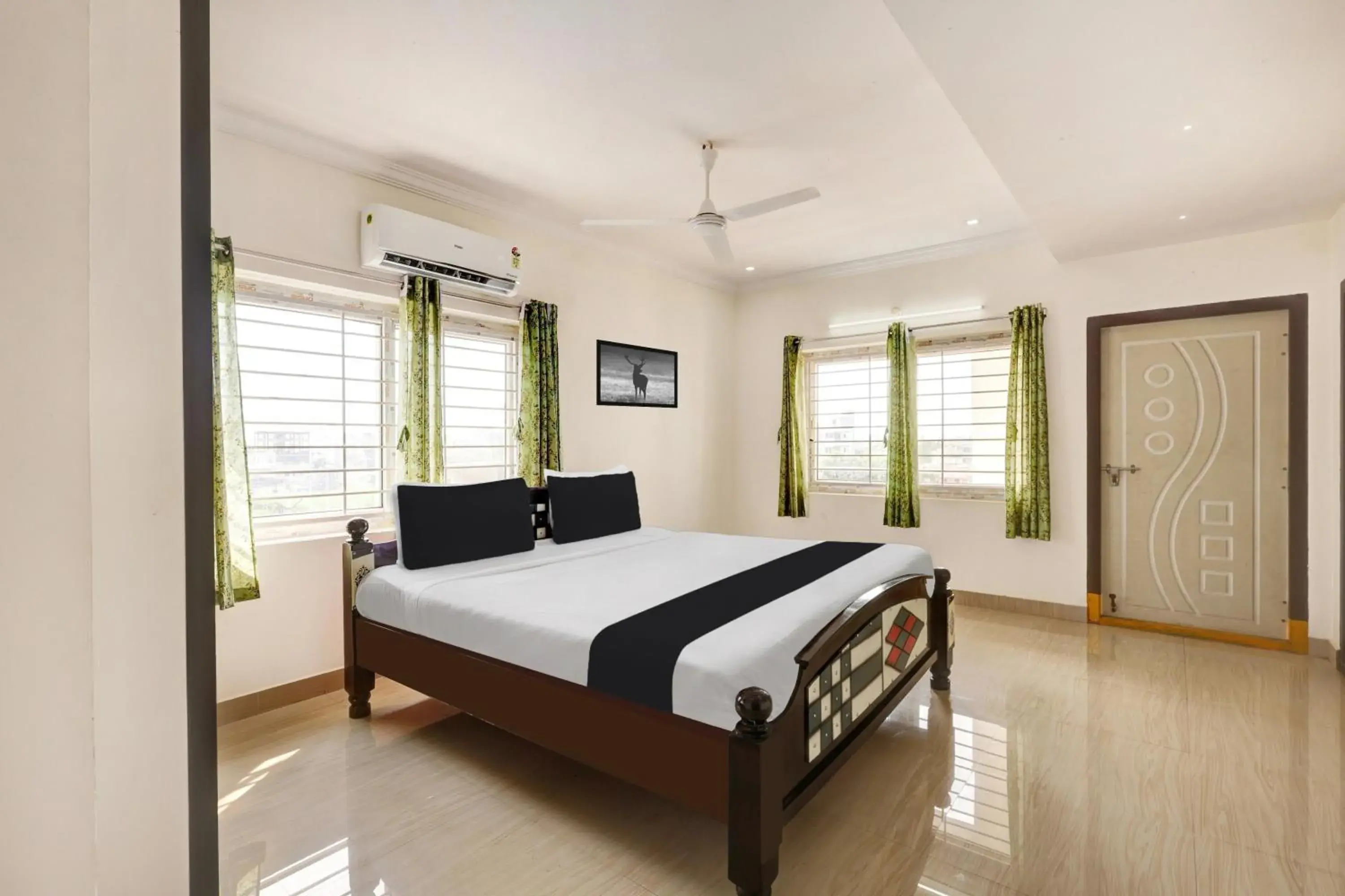 Super Hotel O Ramaraopet Near Kakinada Beach Super Hotel O Ramaraopet Near Kakinada Beach