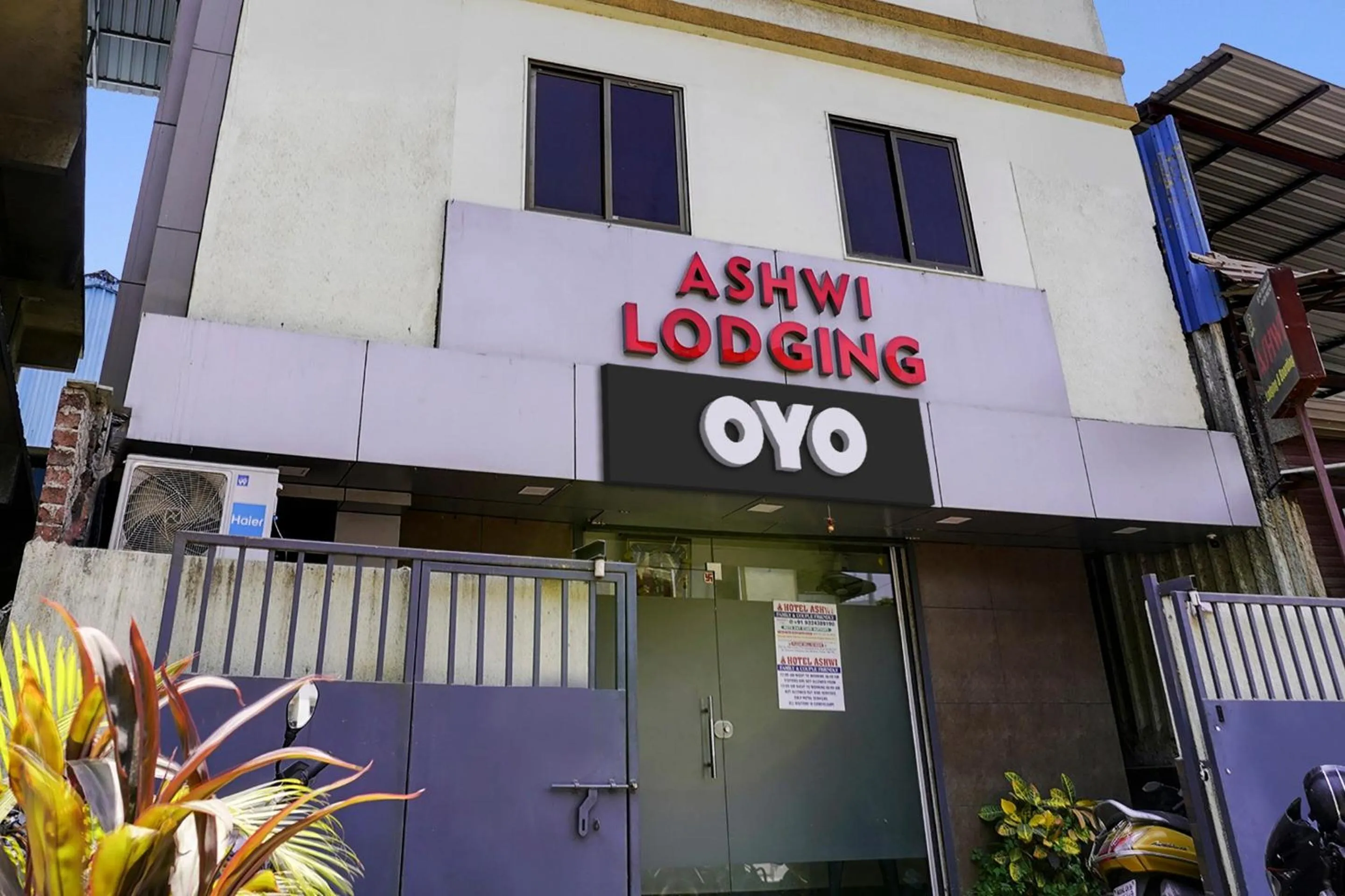 Facade/entrance in Hotel O Ashwi