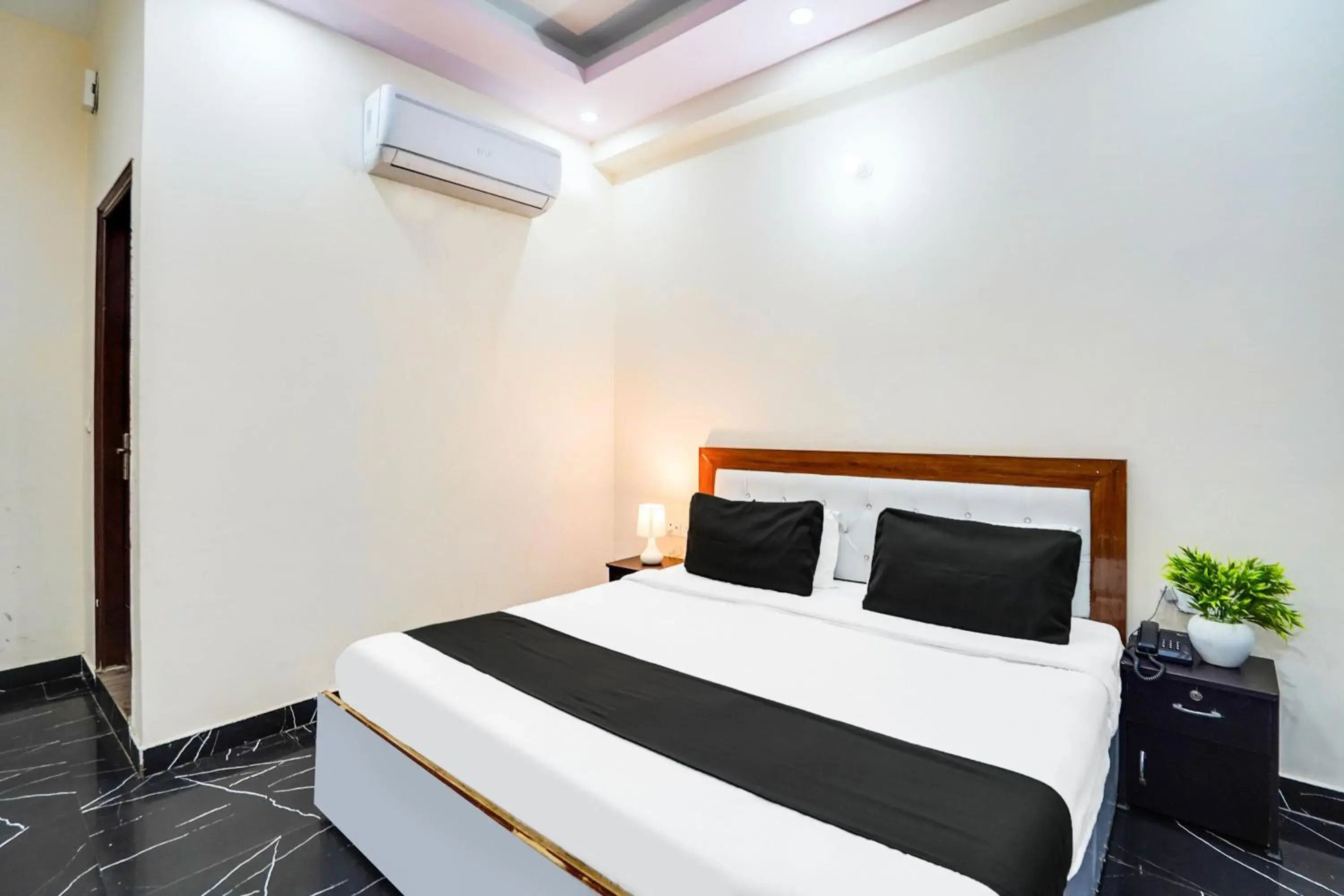 Bedroom in Collection O Sector 117 Noida Bedroom in Collection O Sector 117 Noida