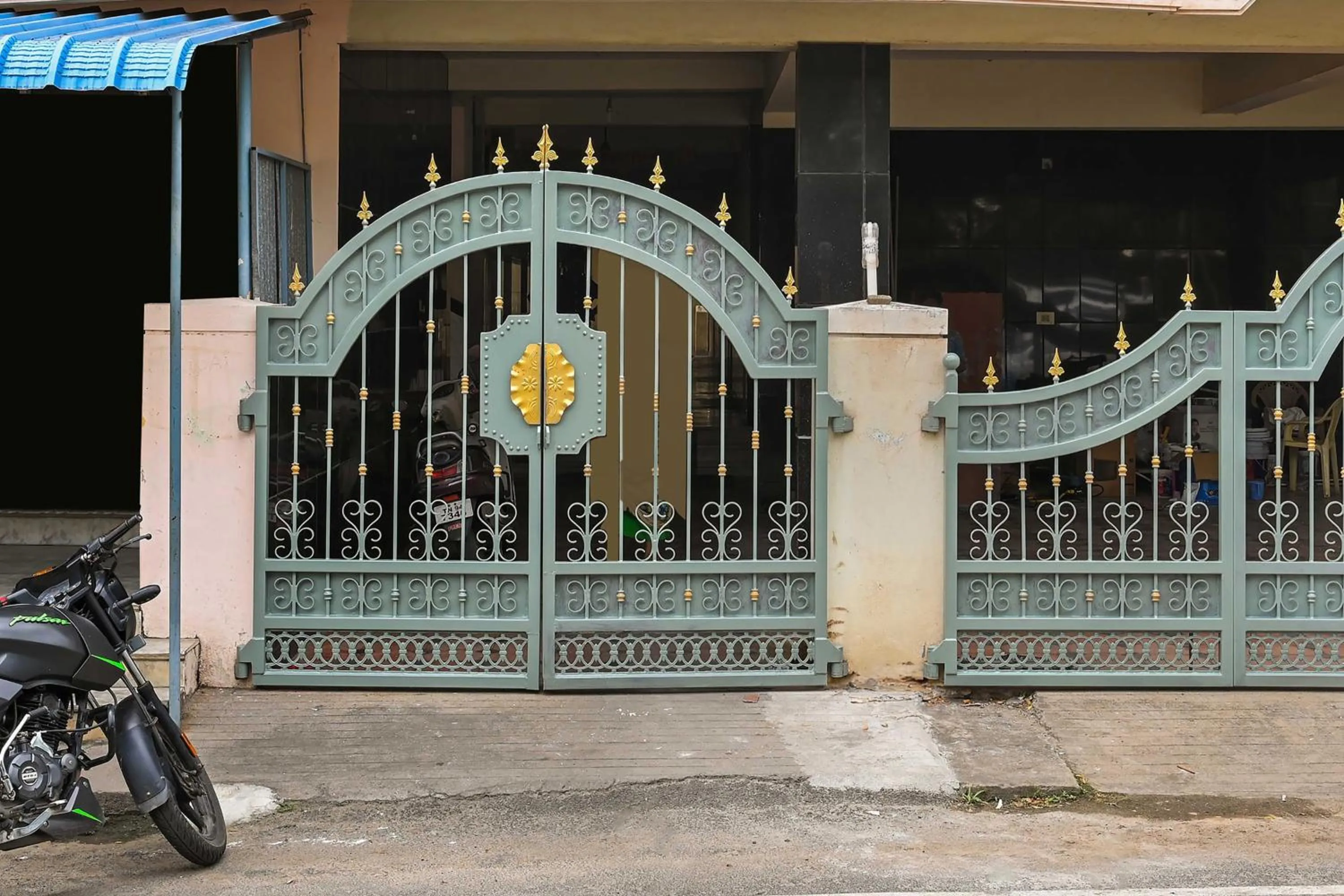 Facade/entrance in Hotel O Vel Vel Guest House